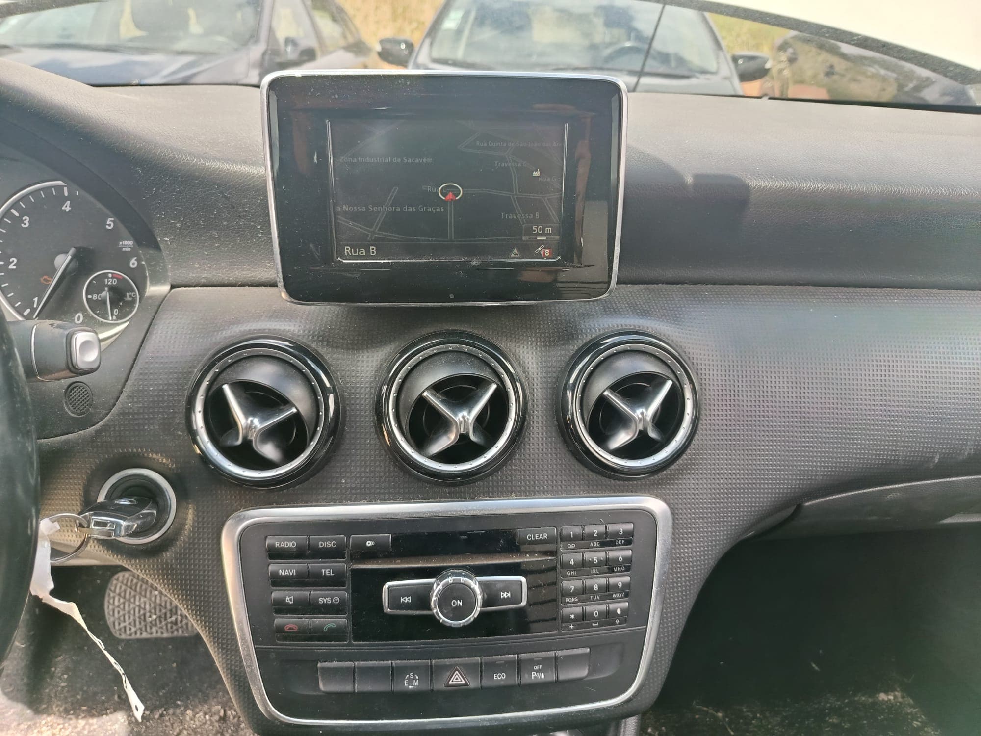 Mercedes-Benz A 180 · Year 2013 — image 16