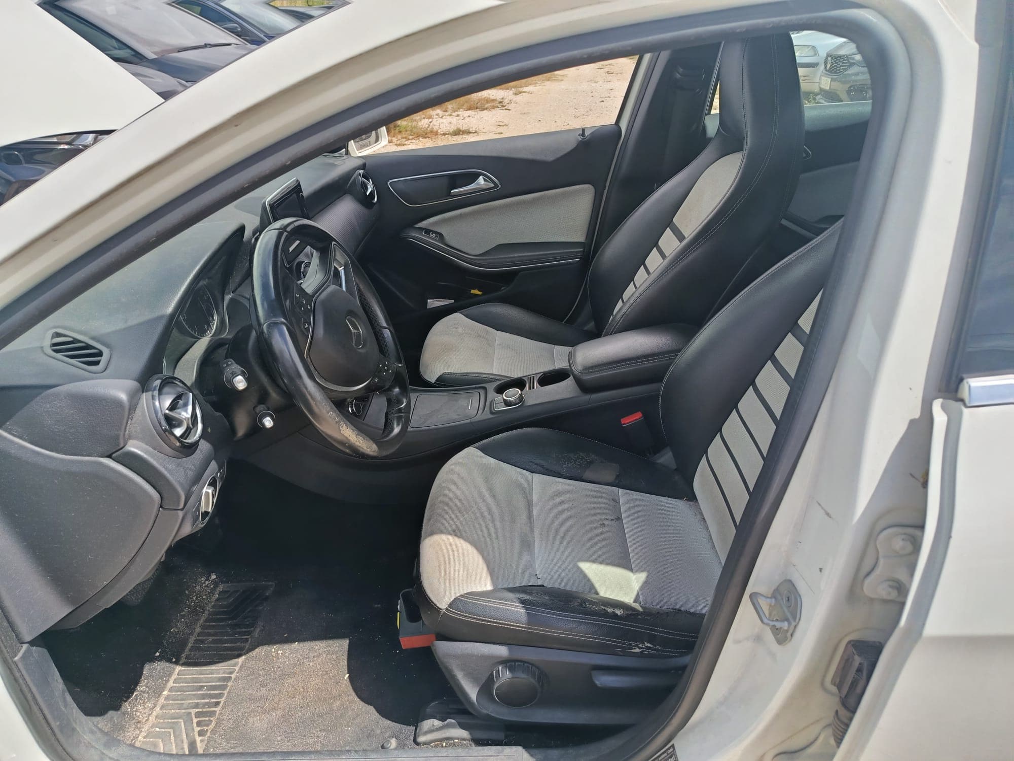 Mercedes-Benz A 180 · Year 2013 — image 19