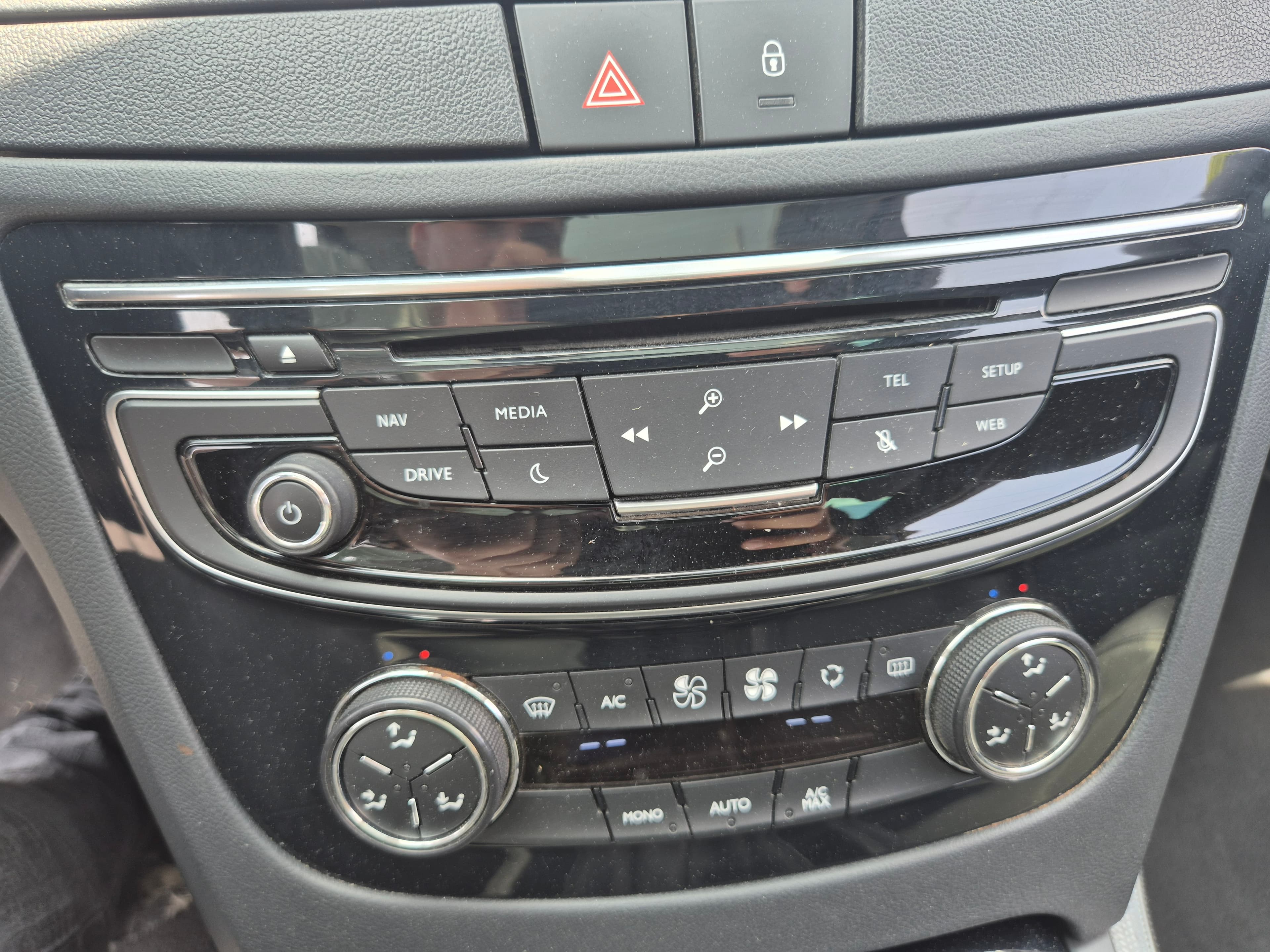 Peugeot 508 · Ano 2014 — imagem 42