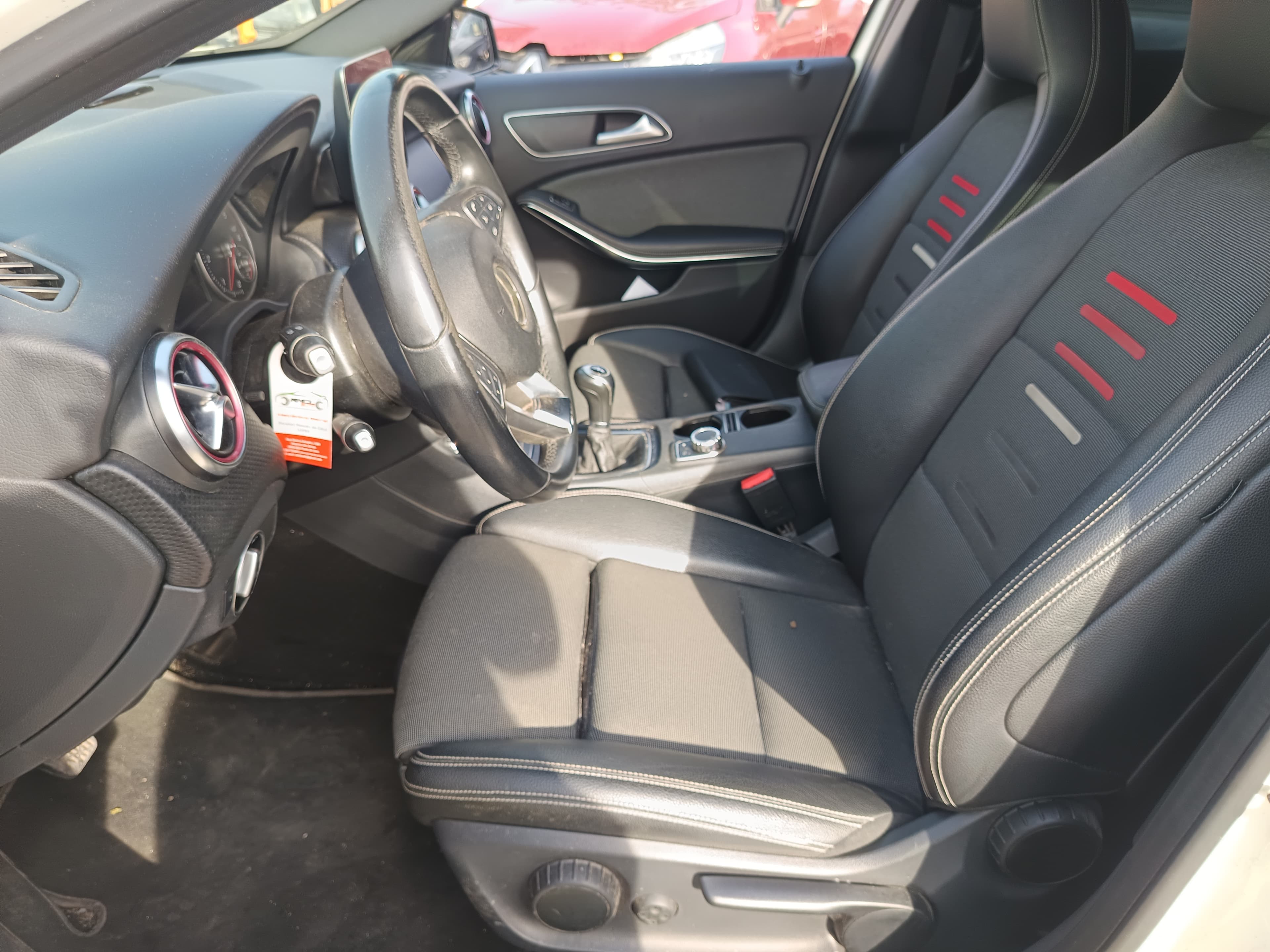 Mercedes-Benz A180 · Ano 2017 — imagem 33