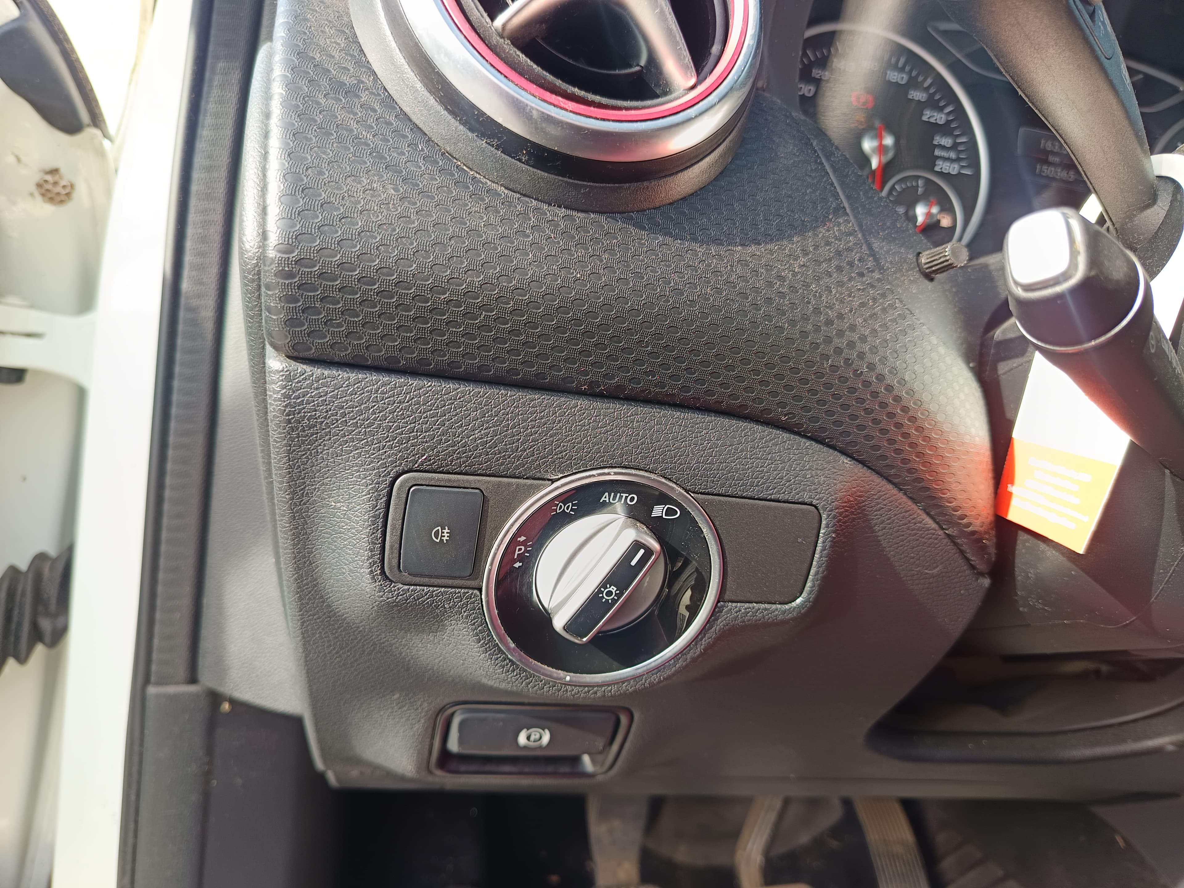 Mercedes-Benz A180 · Ano 2017 — imagem 43