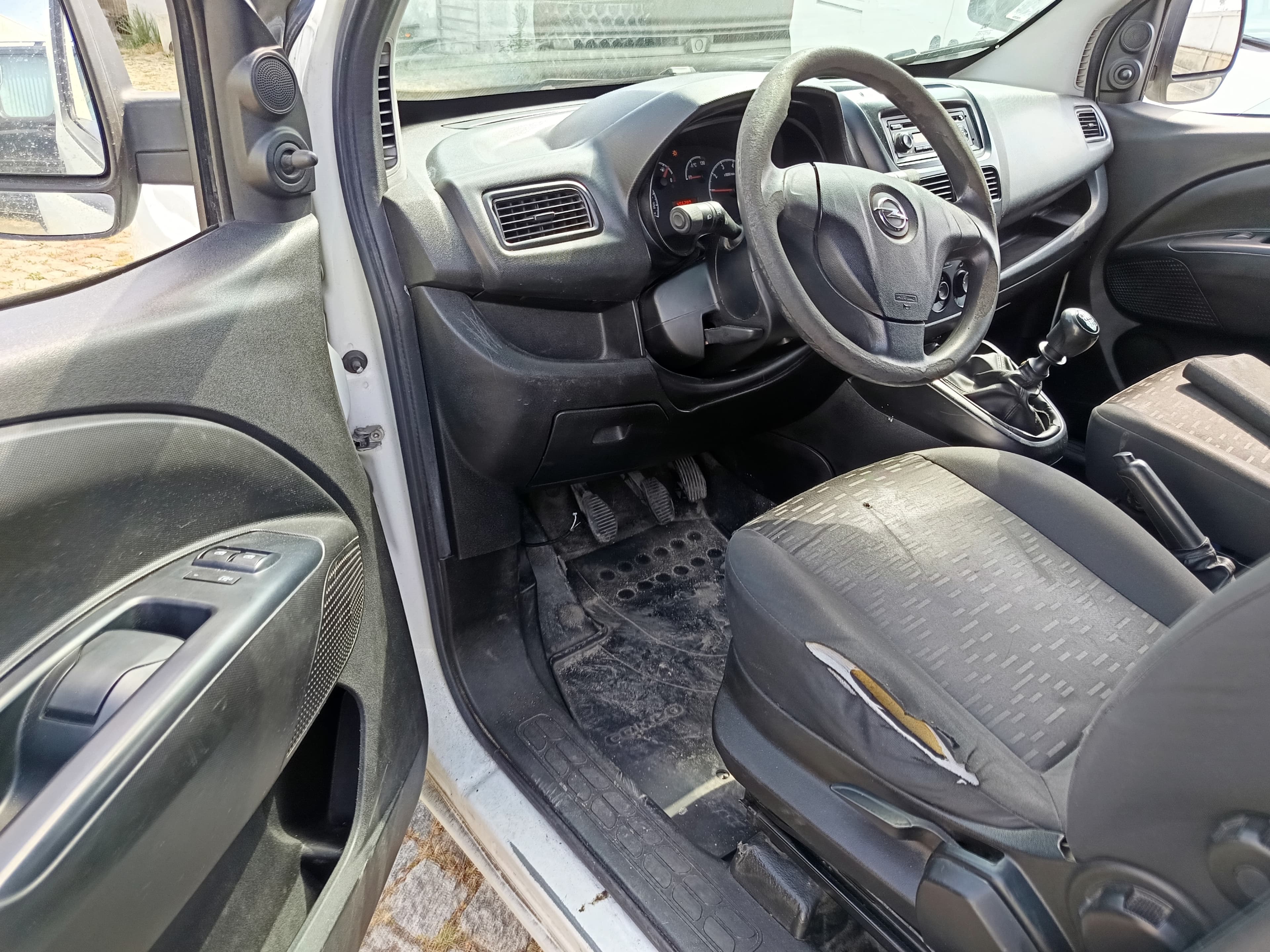 Opel Combo 1.6 CDTI · Ano 2016 — imagen 24
