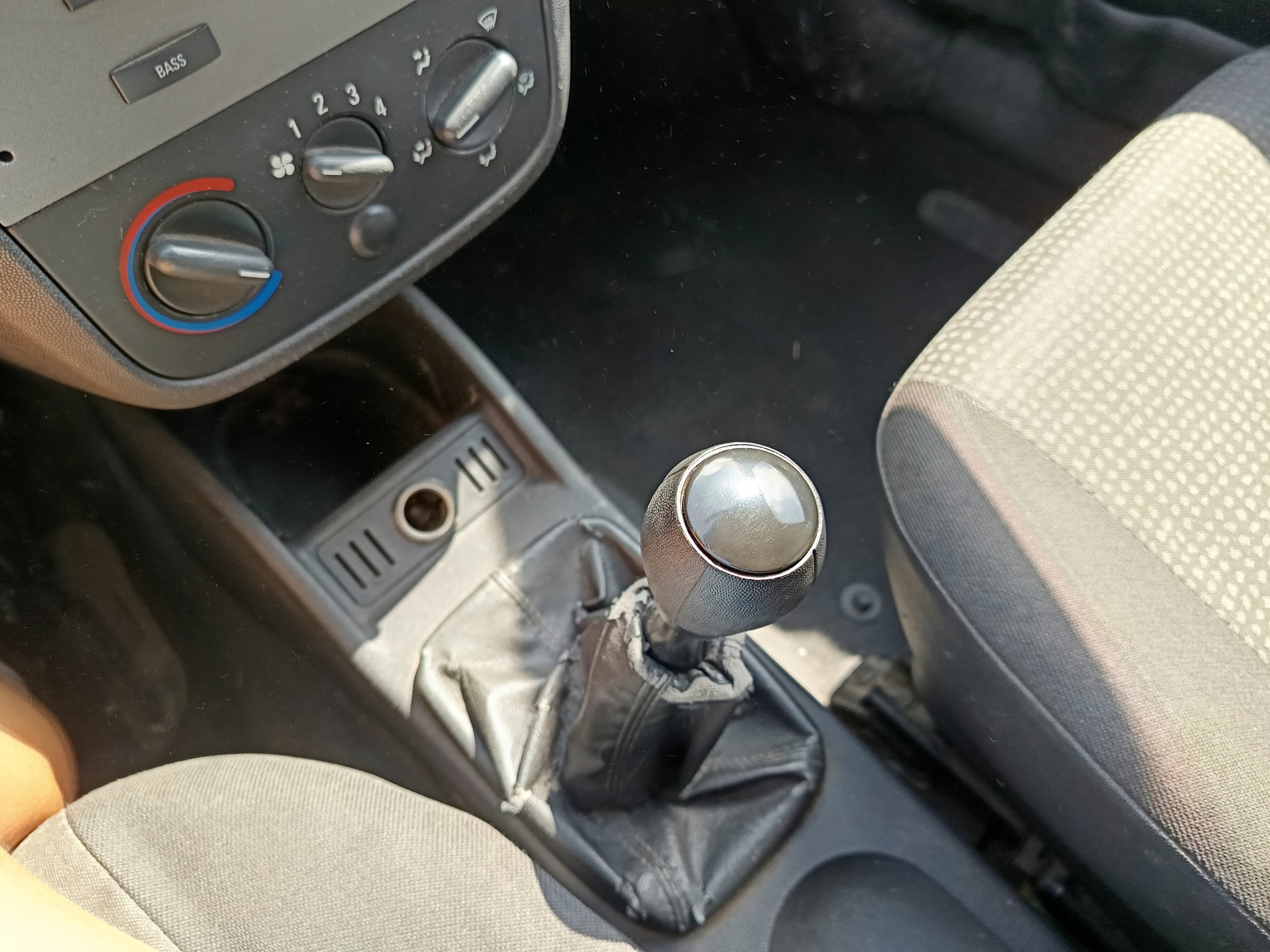 Opel Combo CDTI · Ano 2010 — imagem 27