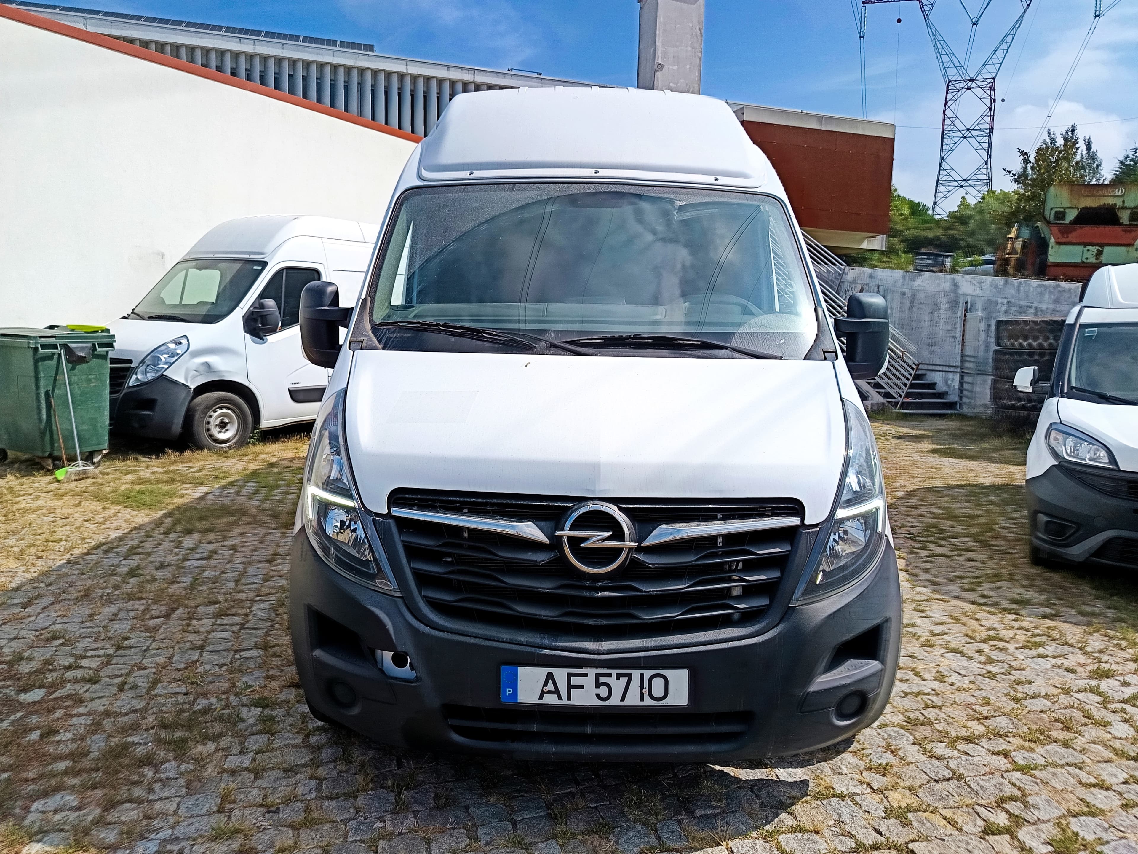 Opel Movano Turbo D · Ano 2021 — imagen 2