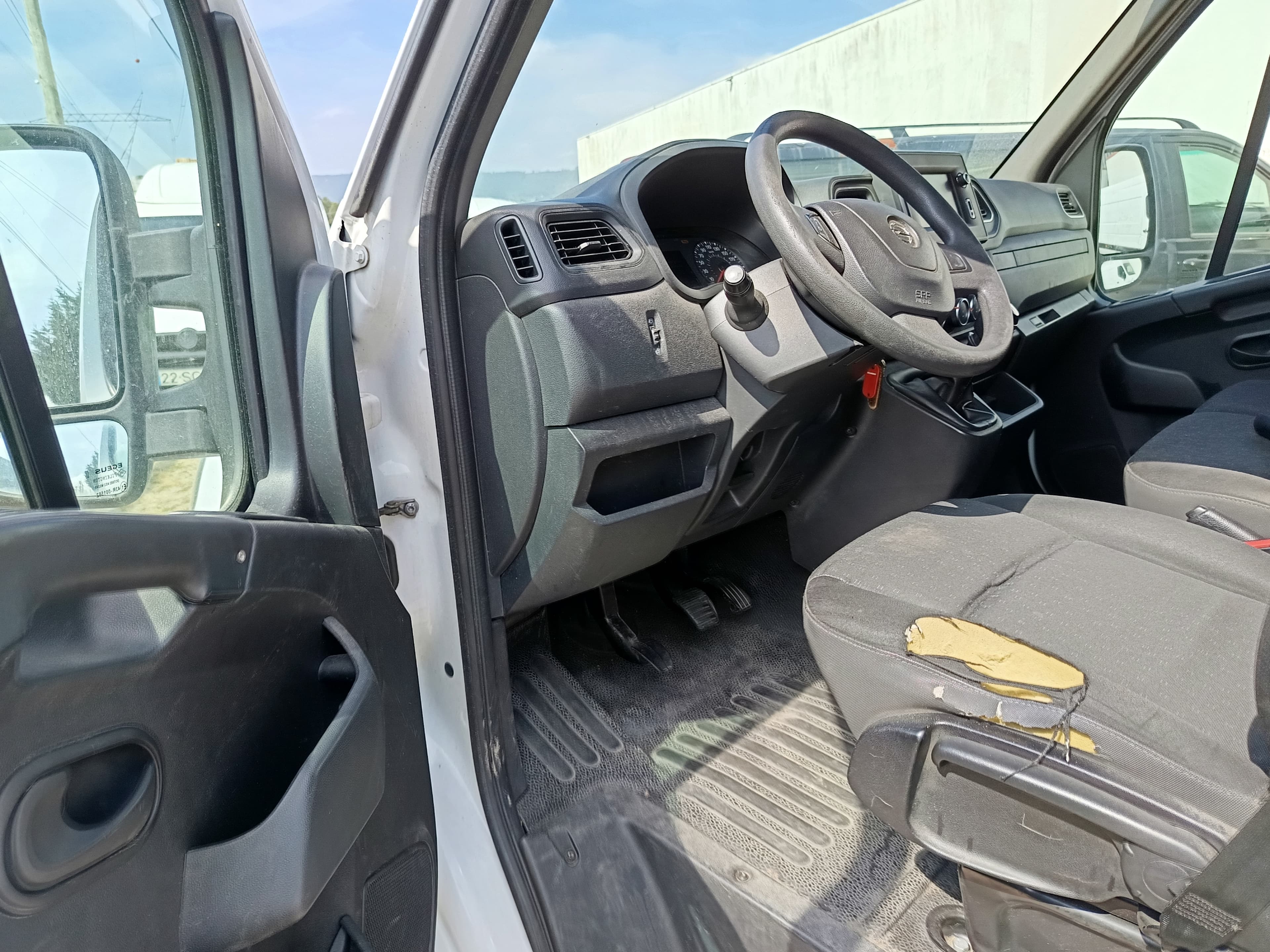 Opel Movano Turbo D · Ano 2021 — imagen 31