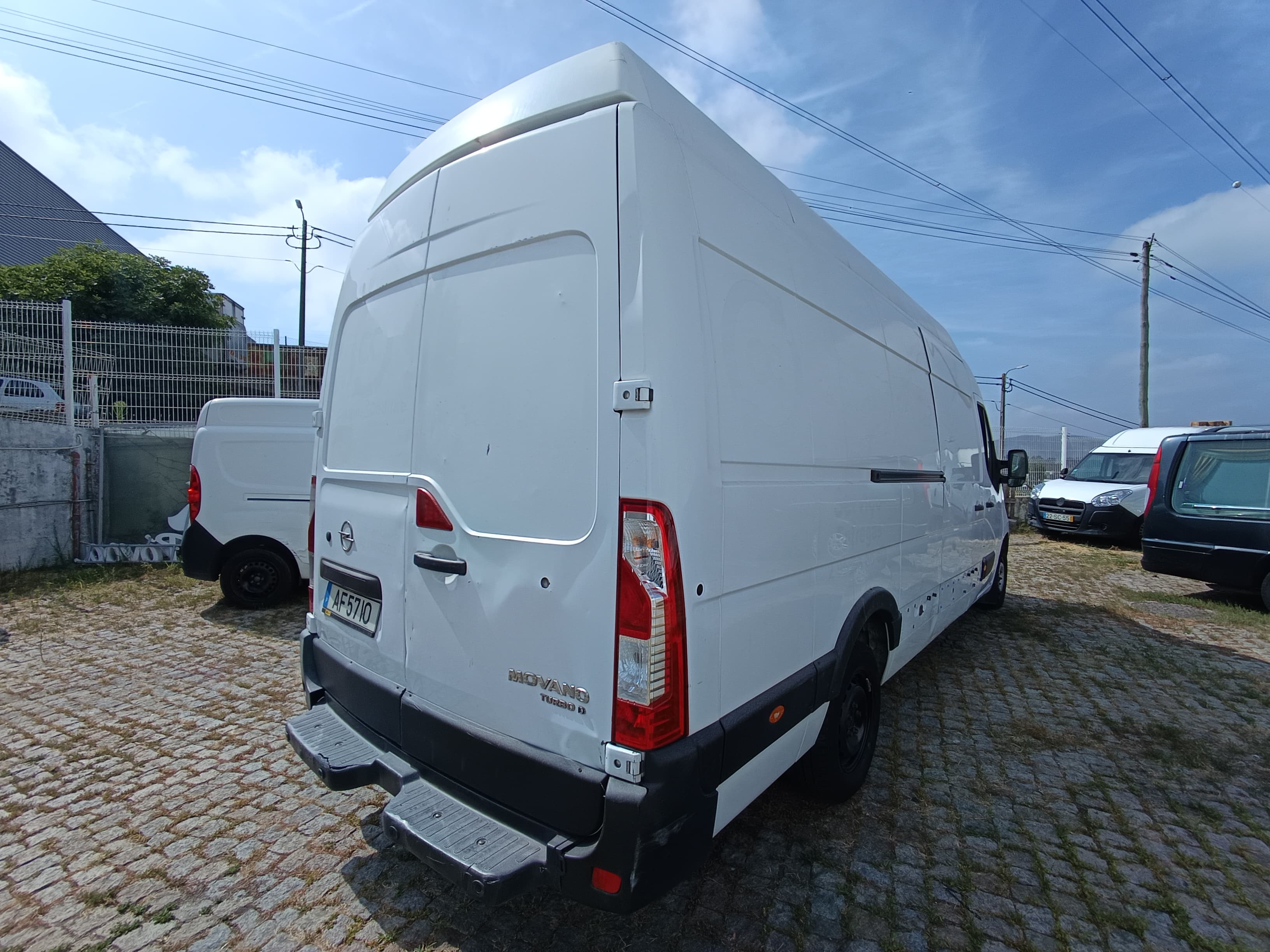 Opel Movano Turbo D · Ano 2021 — imagen 4