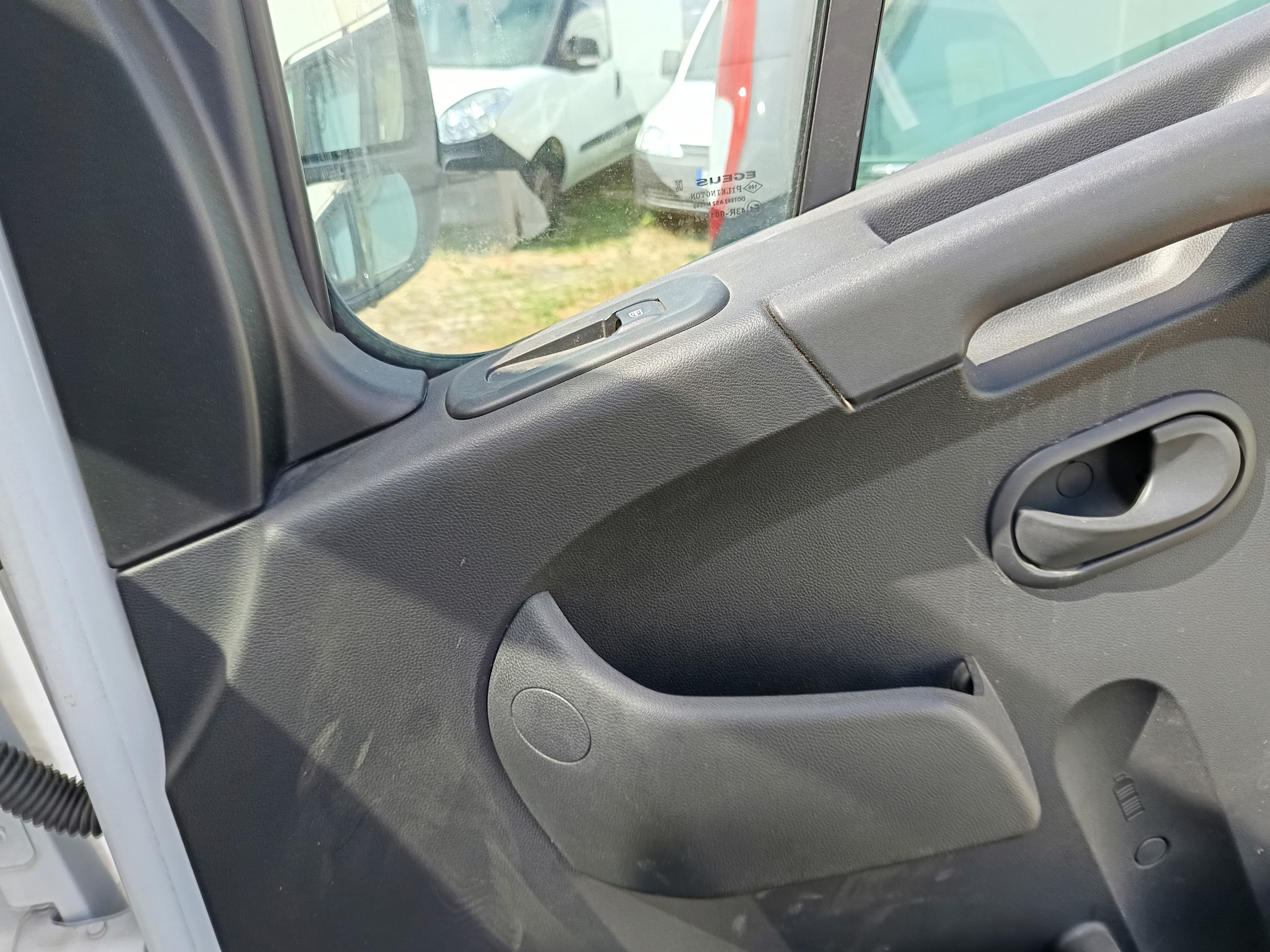 Opel Movano Turbo D · Ano 2021 — imagen 28