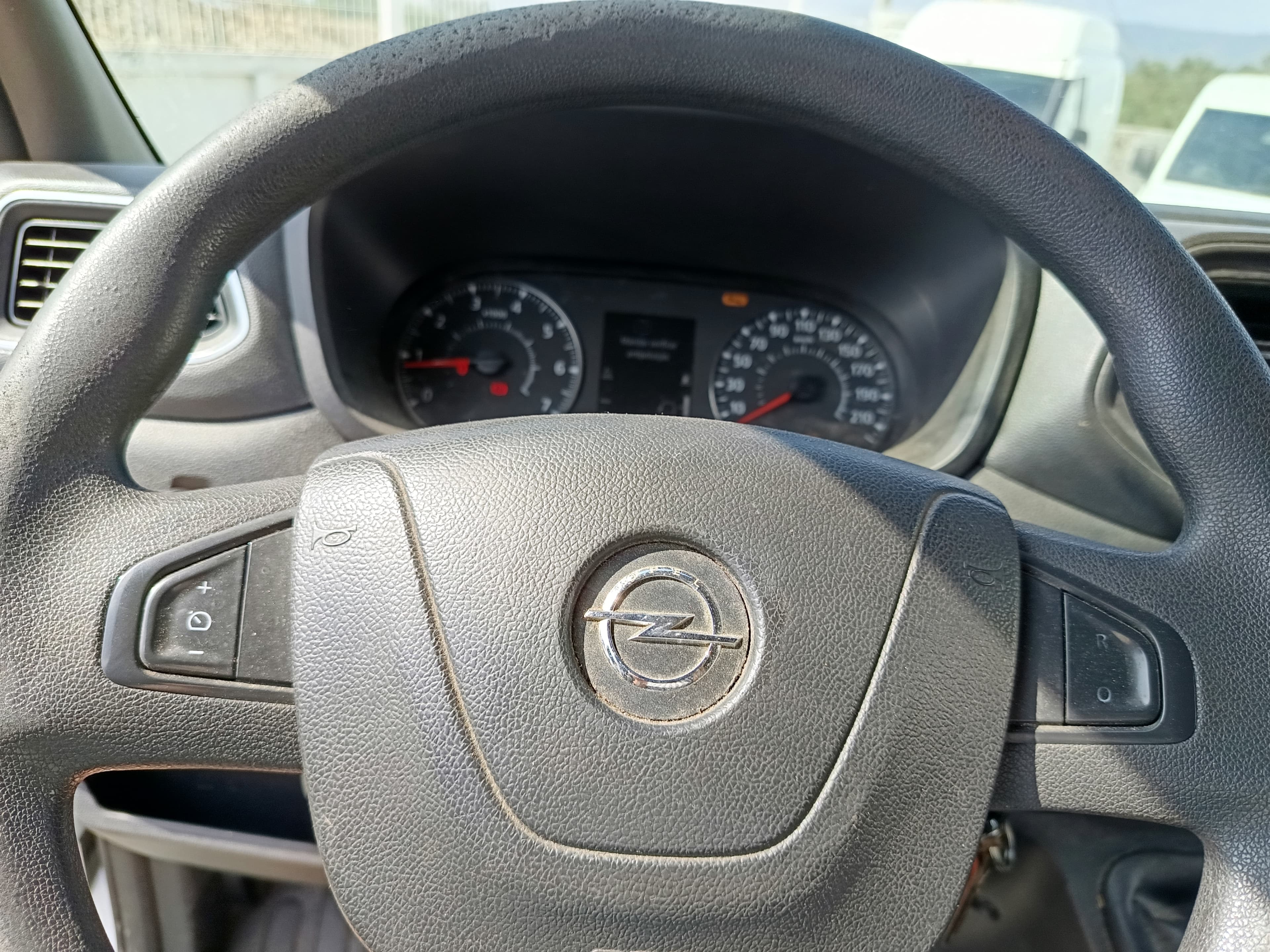 Opel Movano Turbo D · Ano 2021 — imagen 41
