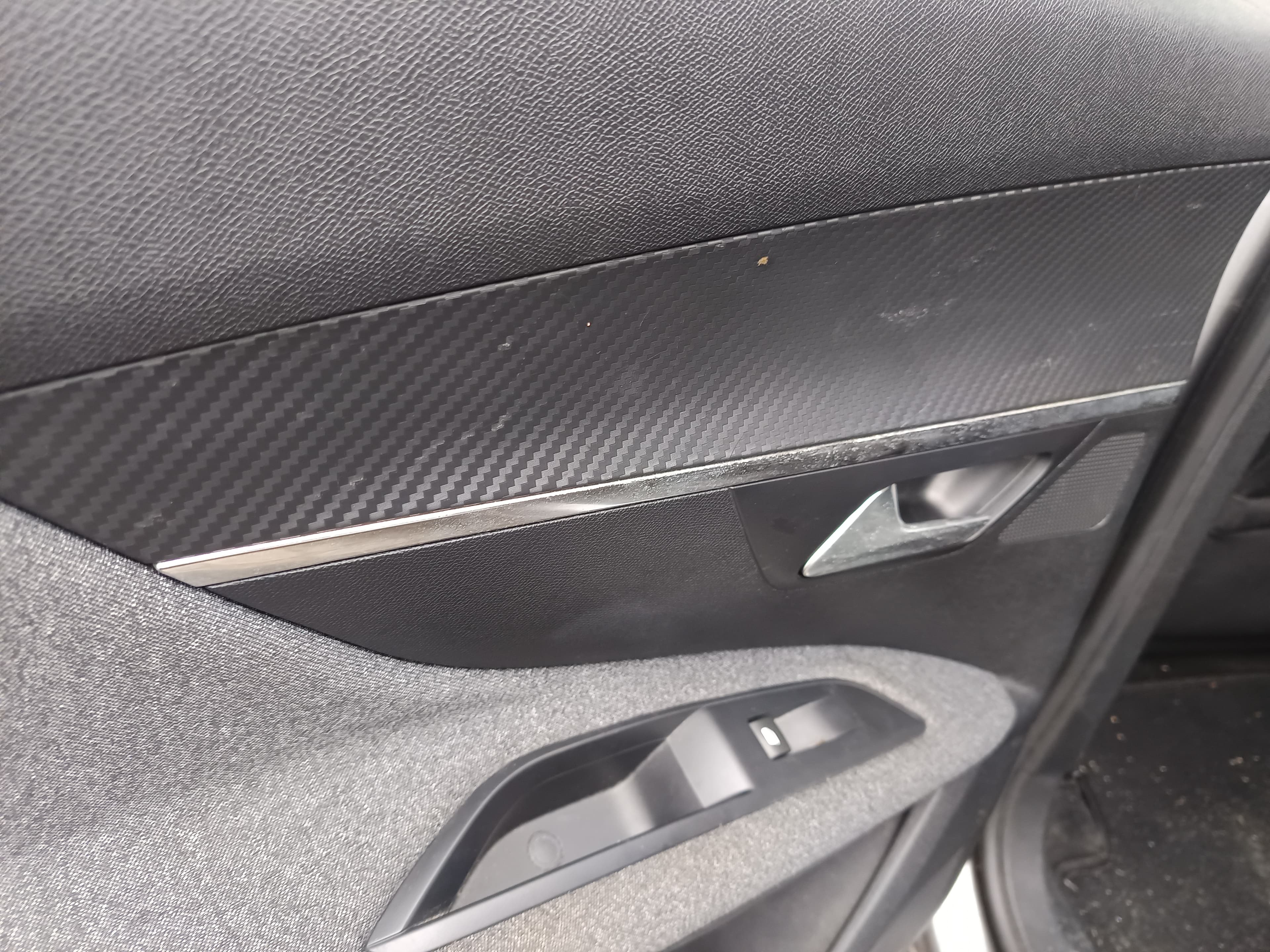 Peugeot 3008 · Ano 2017 — image 37