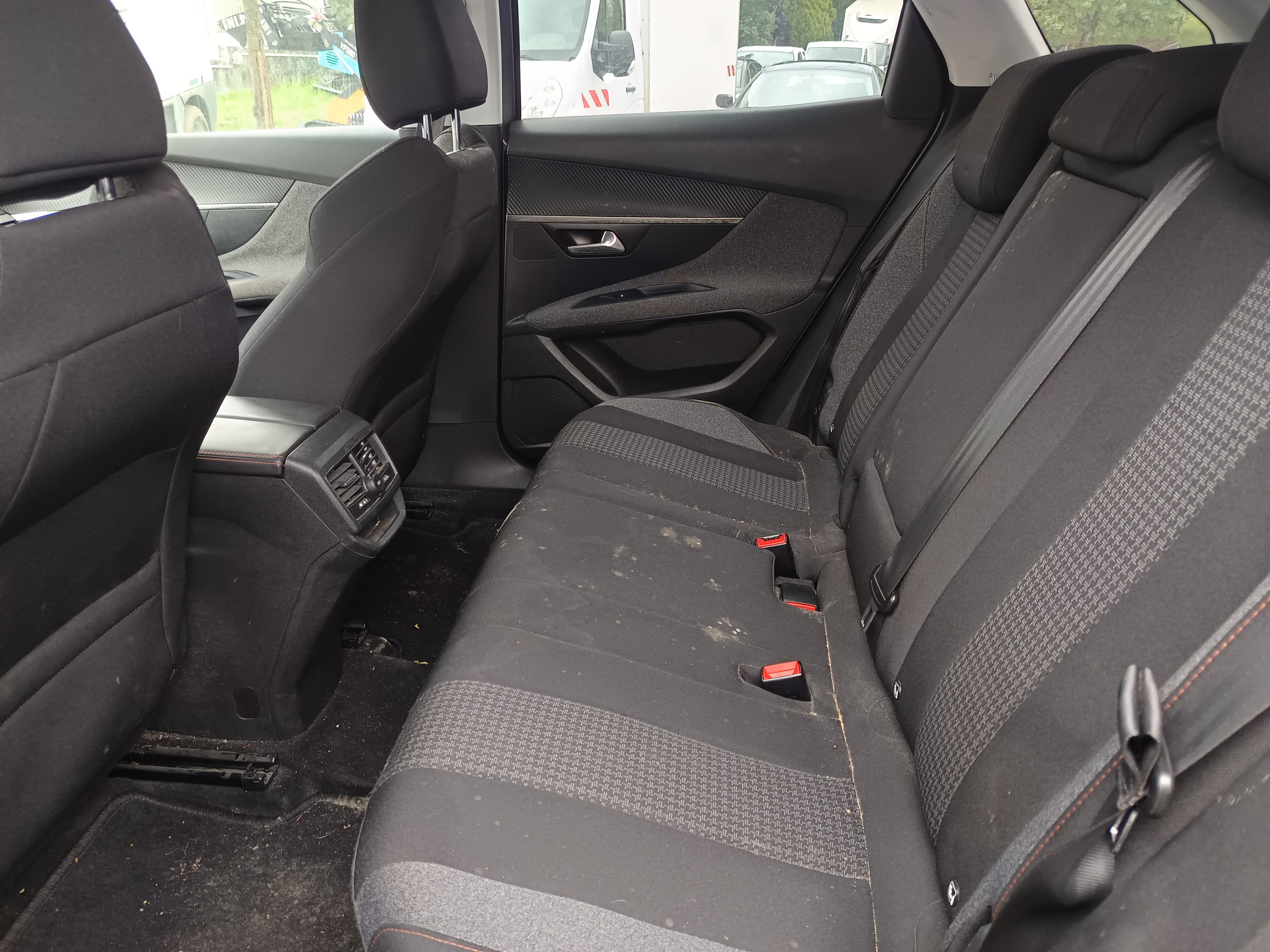 Peugeot 3008 · Ano 2017 — image 38