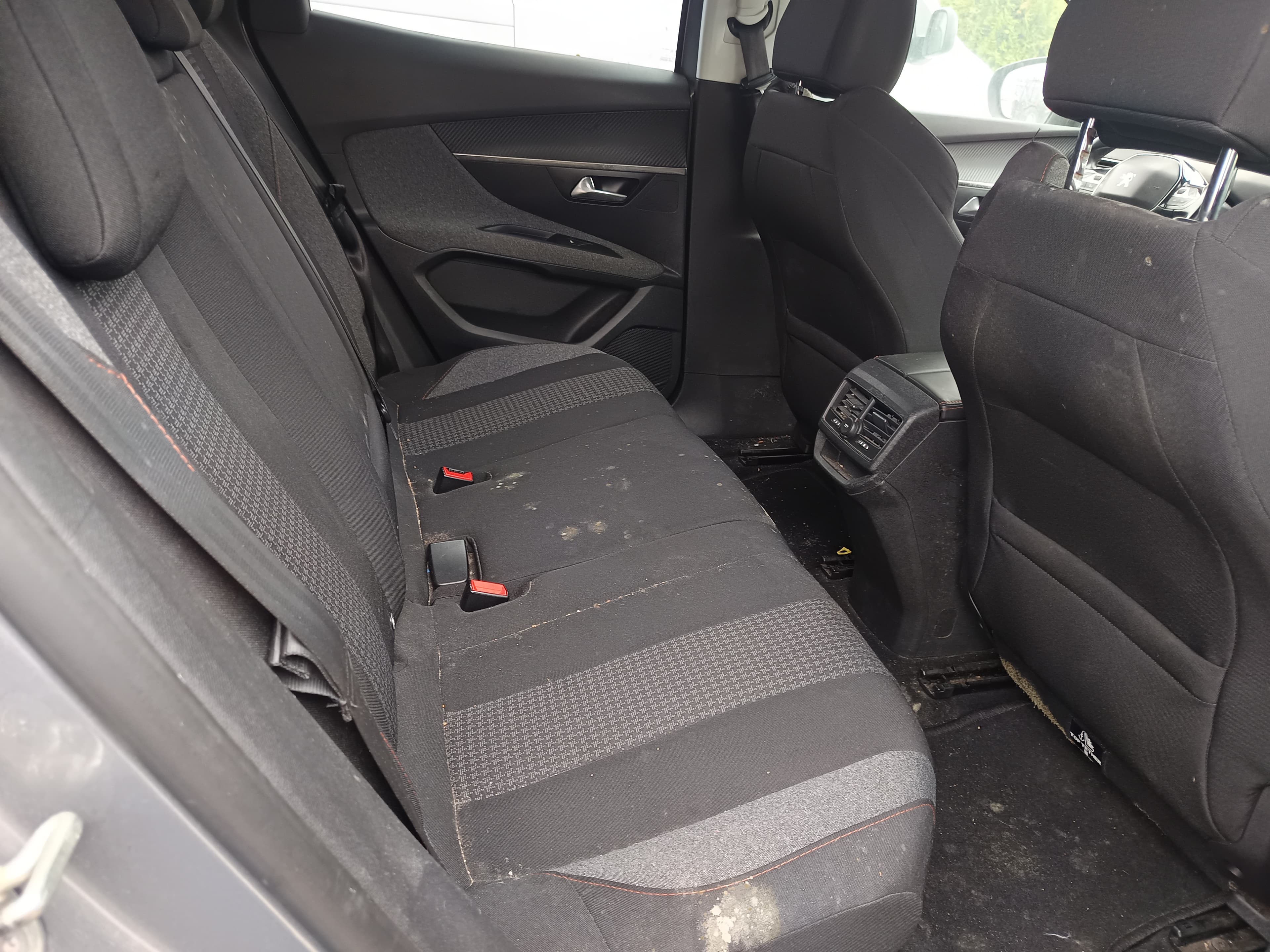 Peugeot 3008 · Ano 2017 — image 34