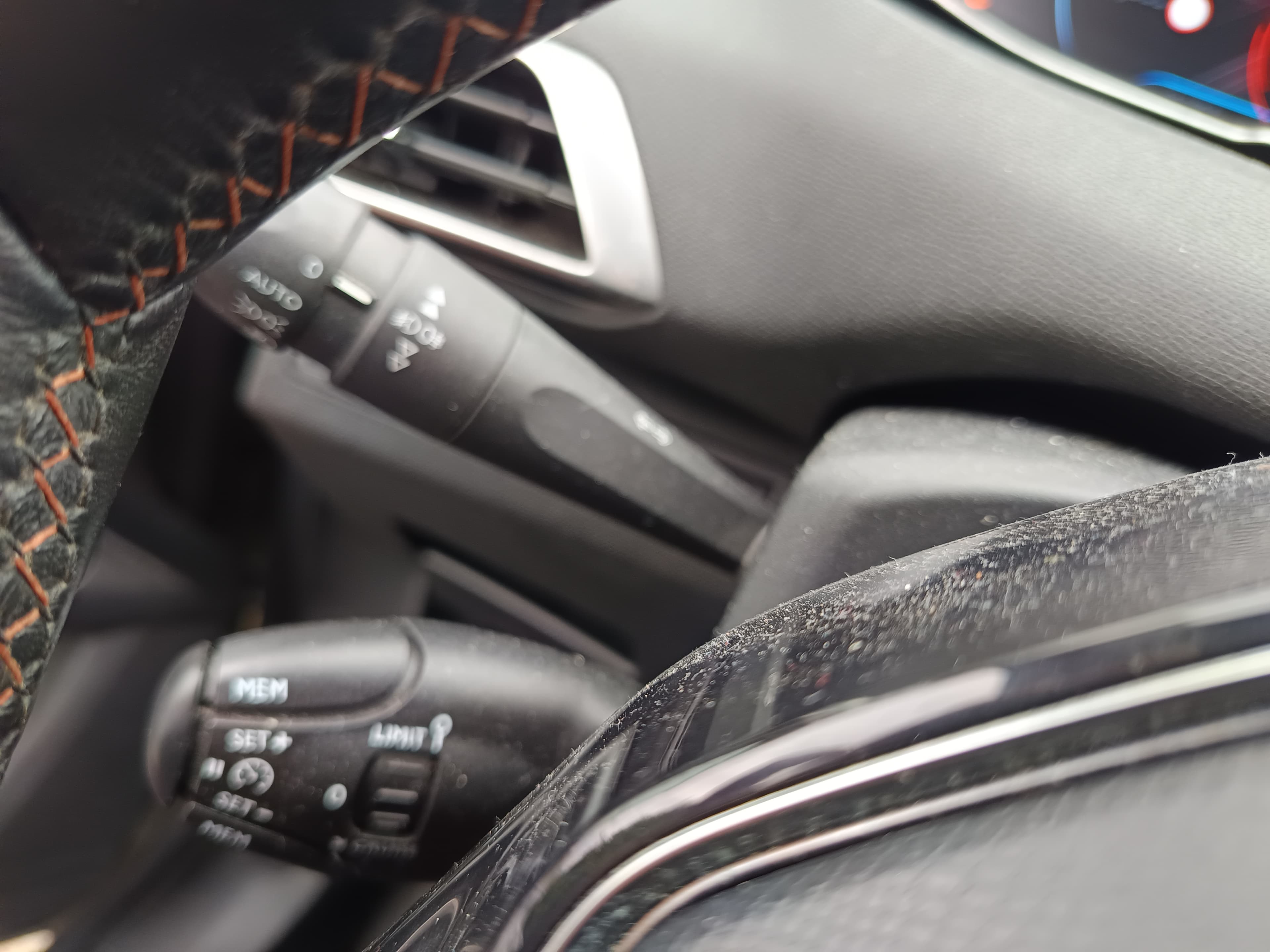 Peugeot 3008 · Ano 2017 — image 25