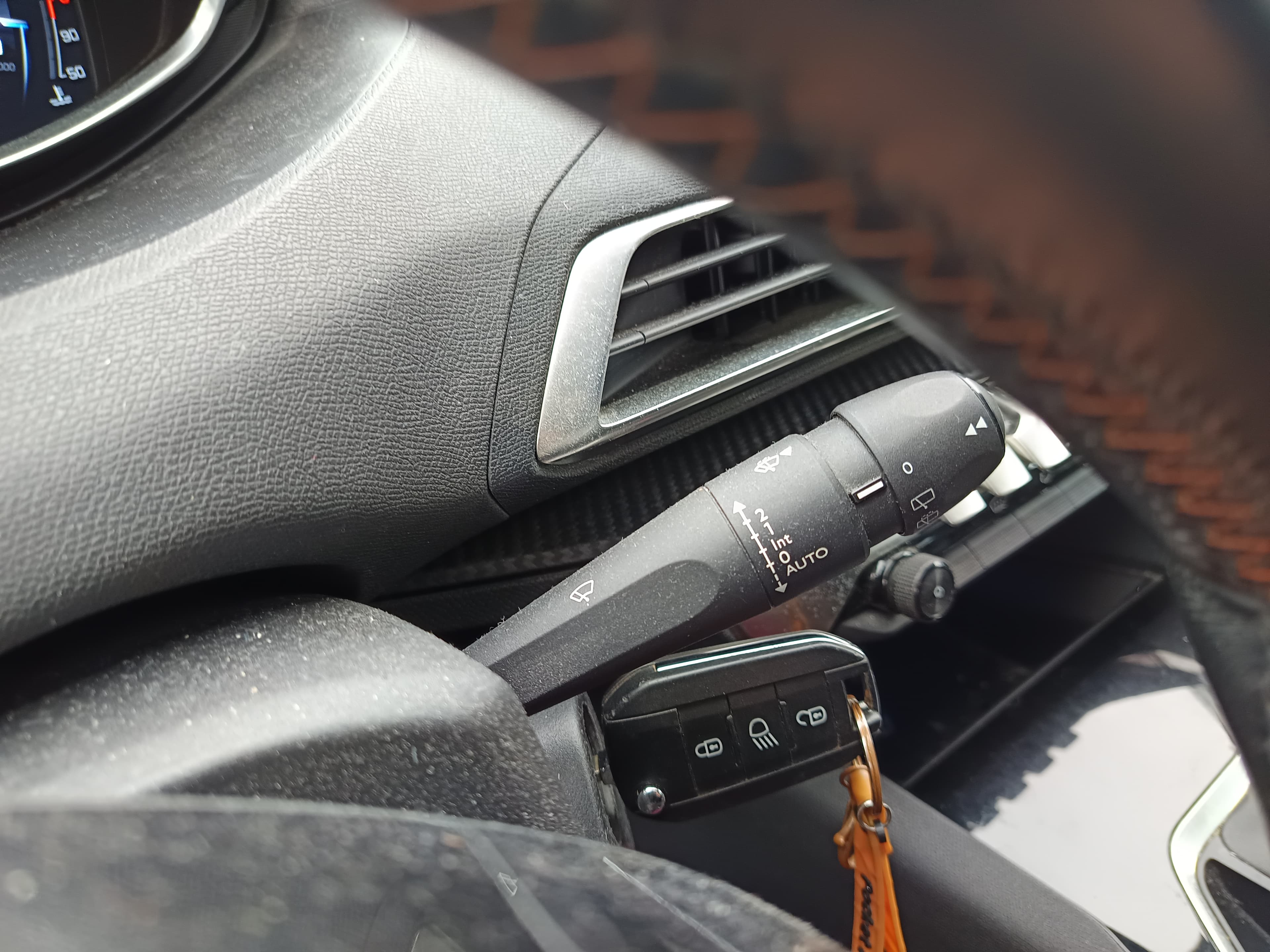 Peugeot 3008 · Ano 2017 — image 24