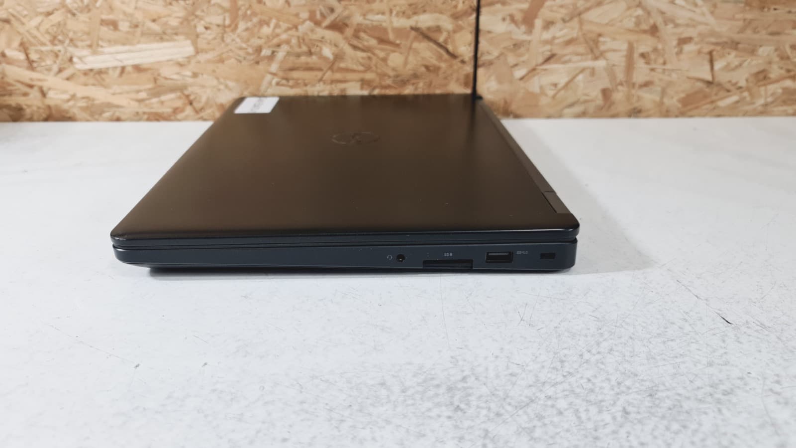 Computador portátil Dell E5470 — image 3