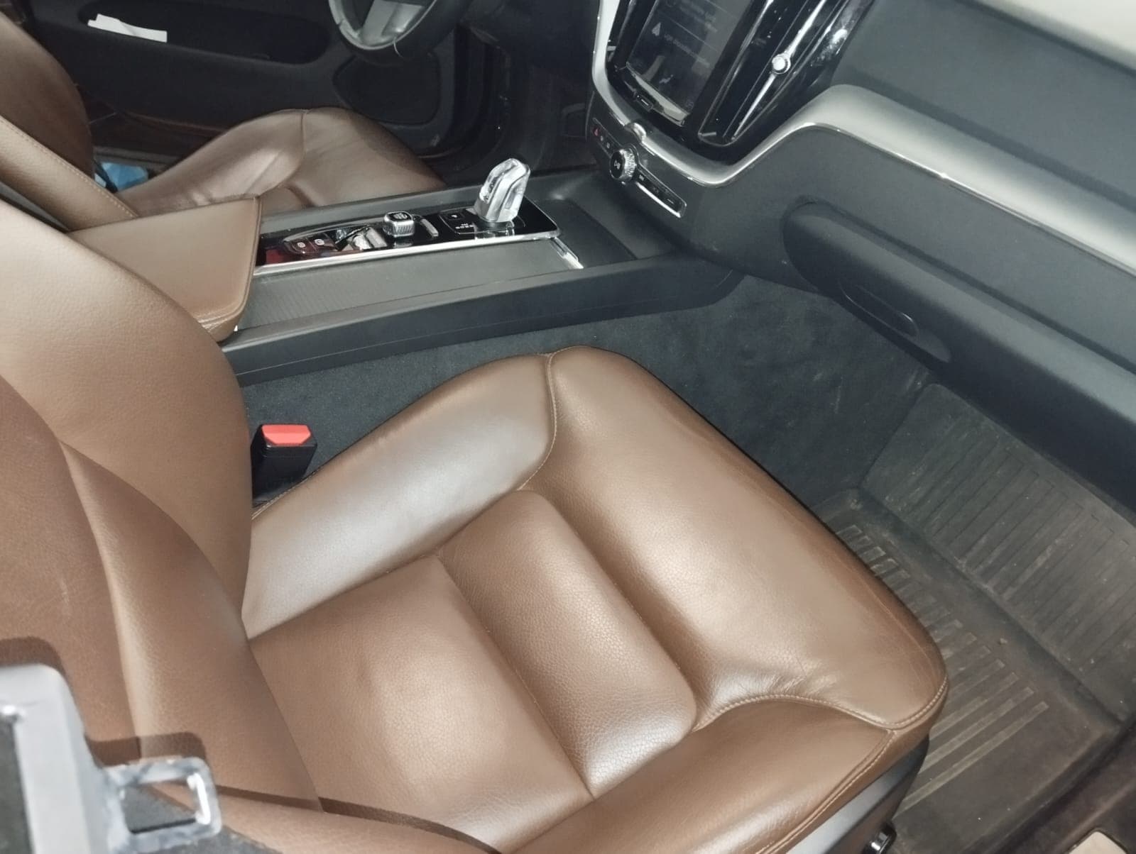 Volvo XC60 T8 Hibríd AWD · Ano 2019 — imagem 11