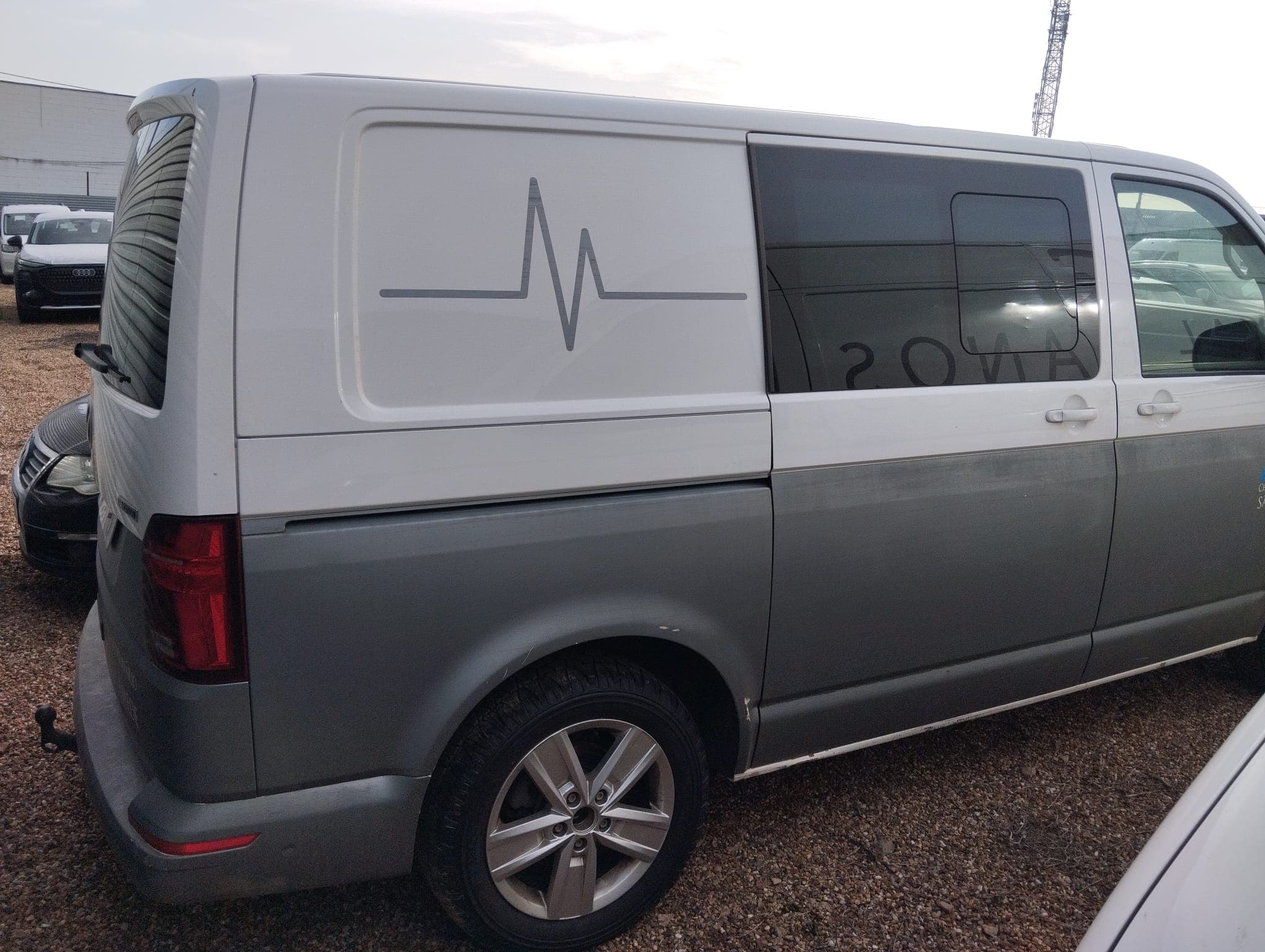Volkswagen Transporter 2.0 TDI 4motion · Ano 2020 — imagem 4
