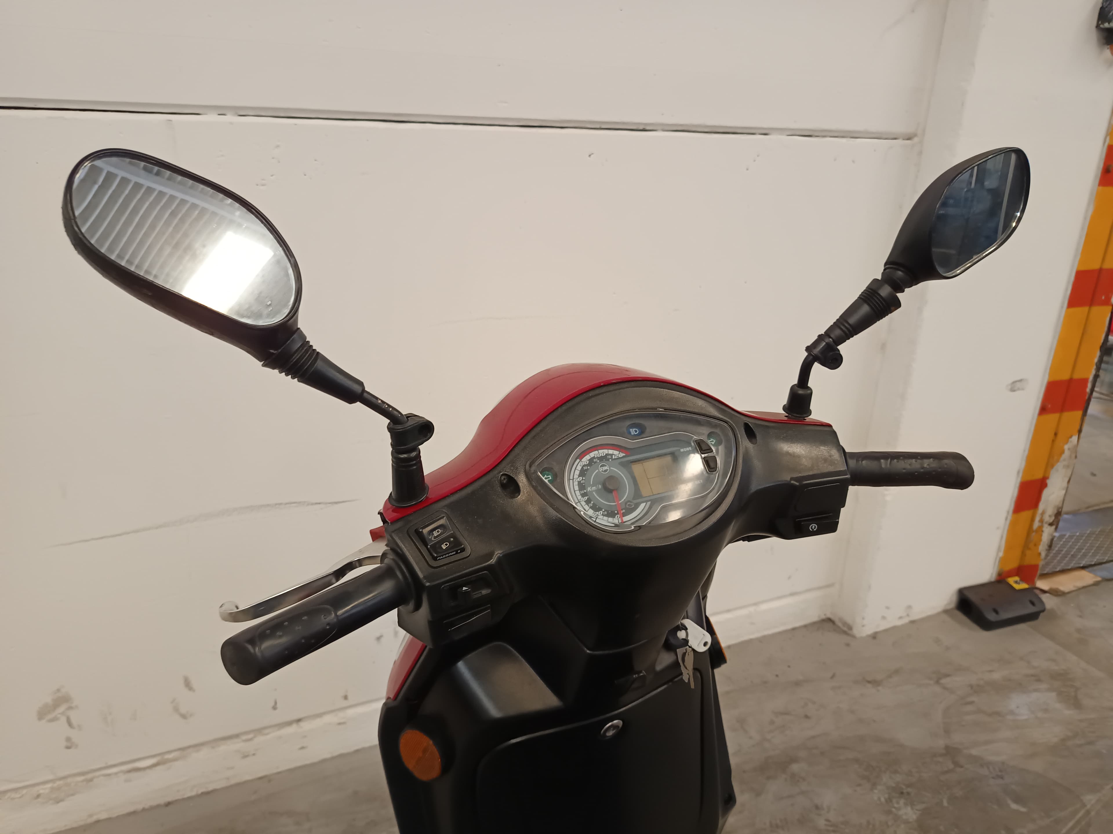 SYM Symphony Cargo 125cc · Ano 2017 — imagen 9