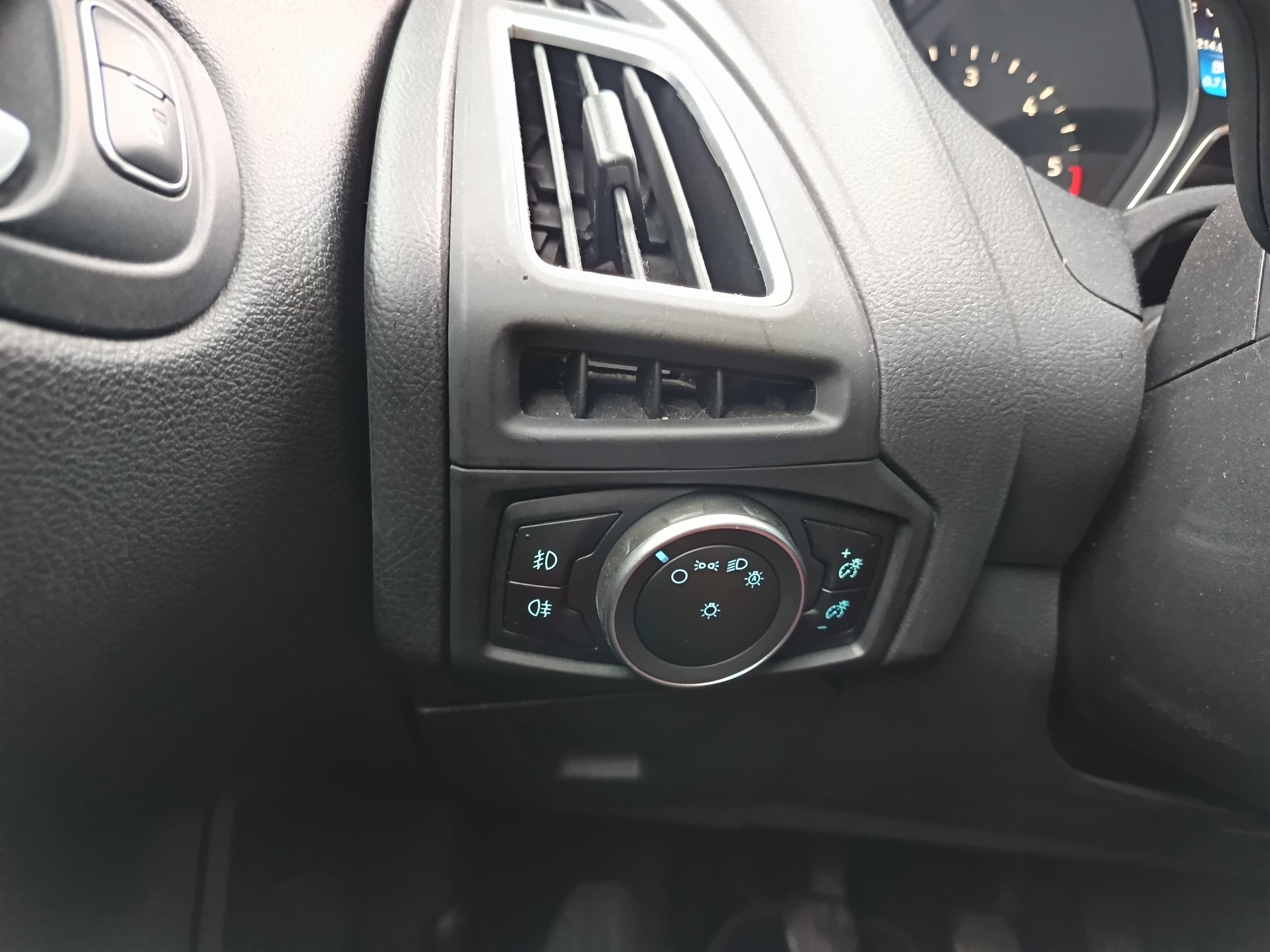 Ford Focus · Ano 2017 — imagem 23