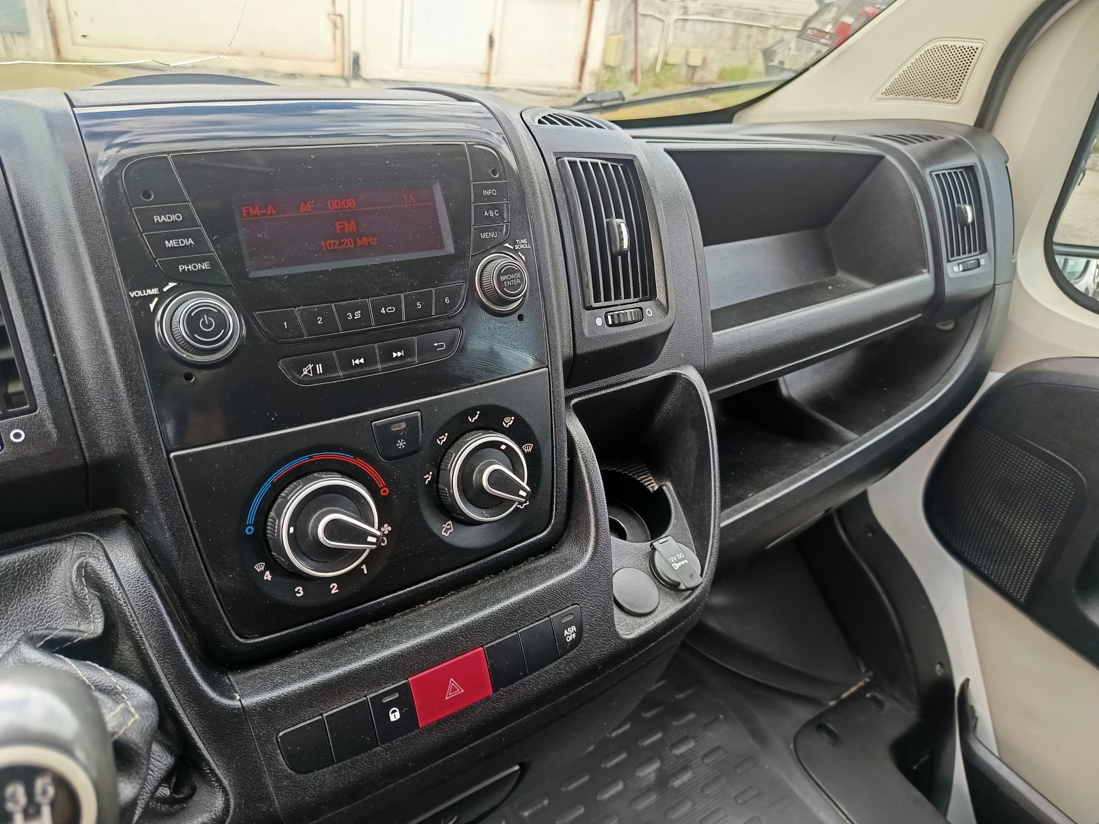 Peugeot Boxer · Ano 2018 — imagen 30