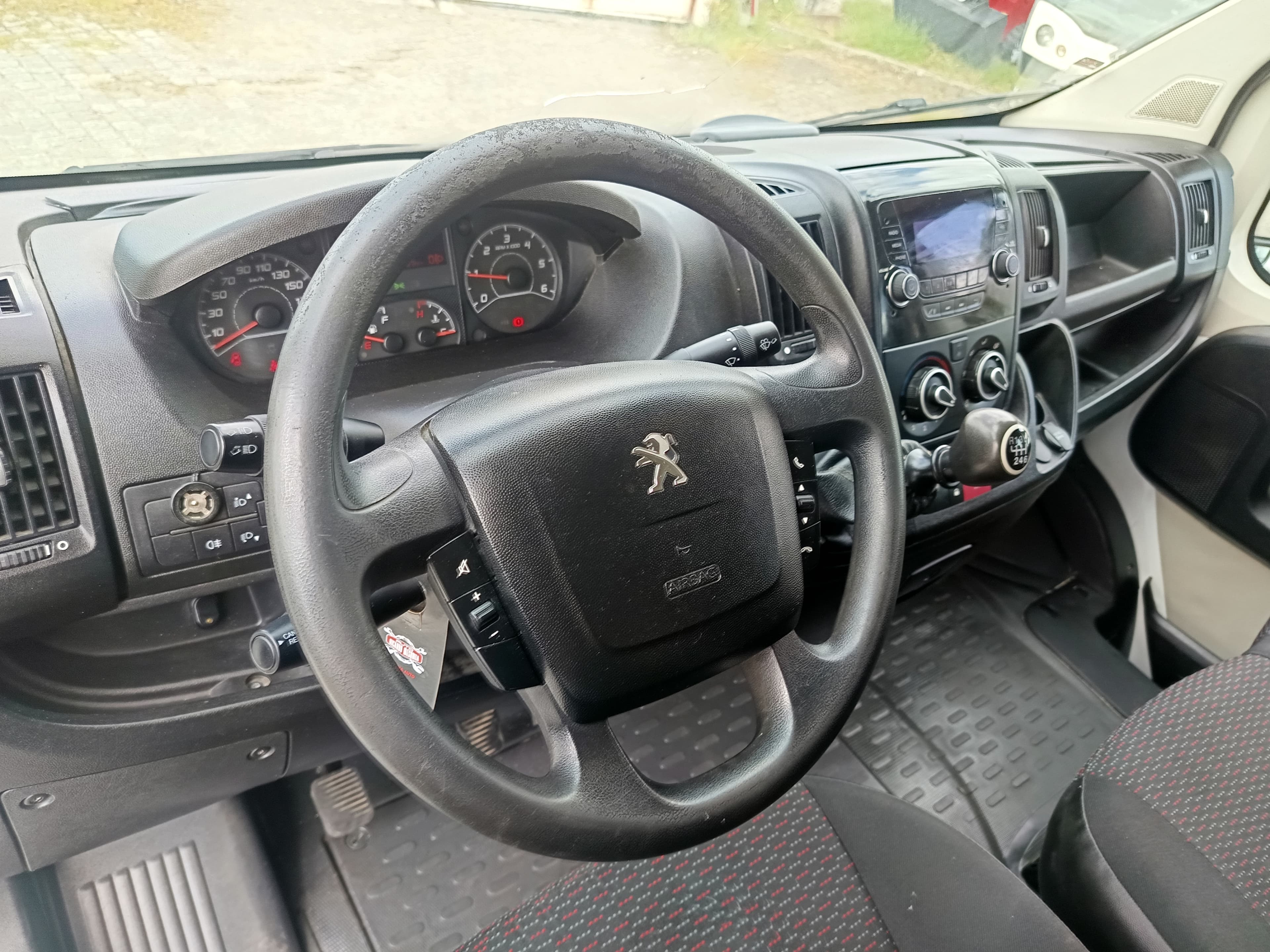 Peugeot Boxer · Ano 2018 — imagen 28