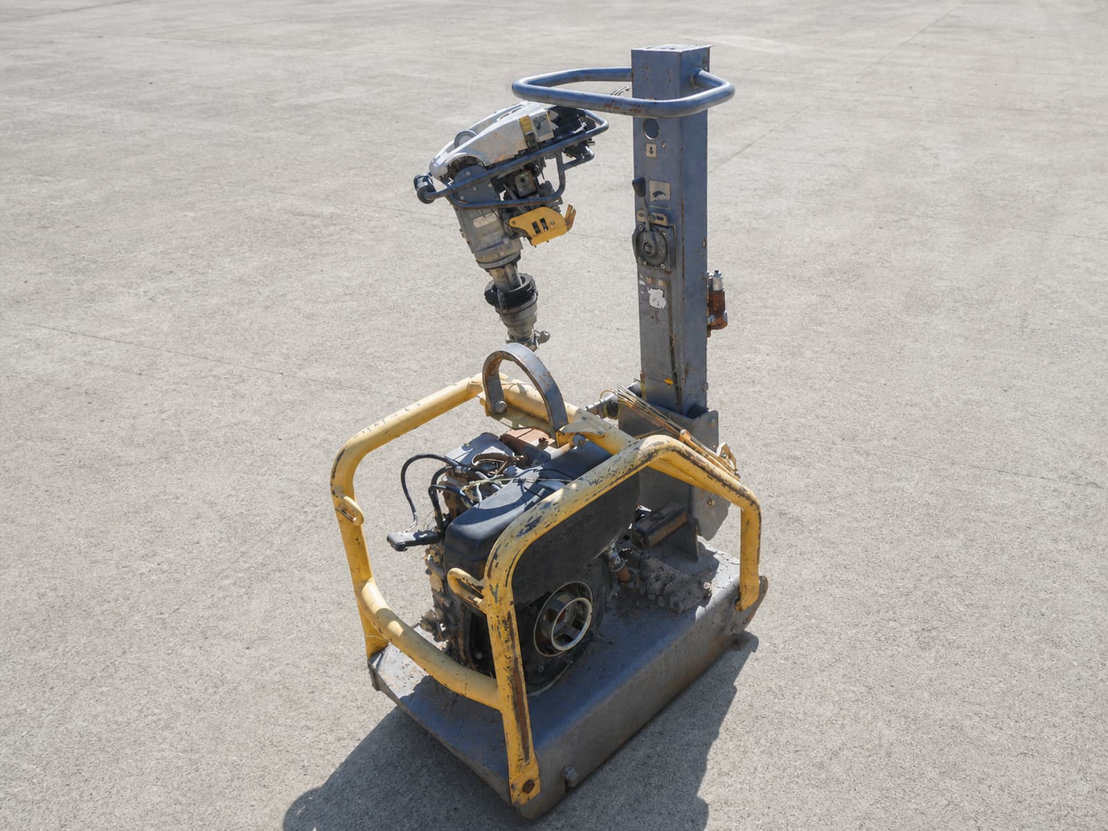 Plate Compactor - 2012 — imagem 1