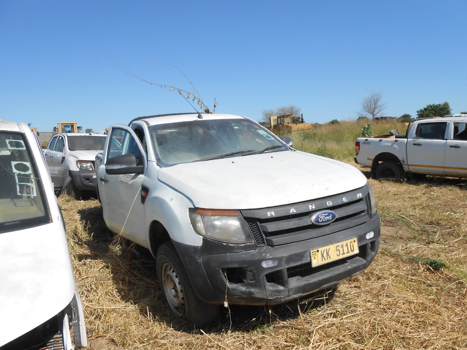 Pickup S/Cab 4x4 - 2012 — image 2