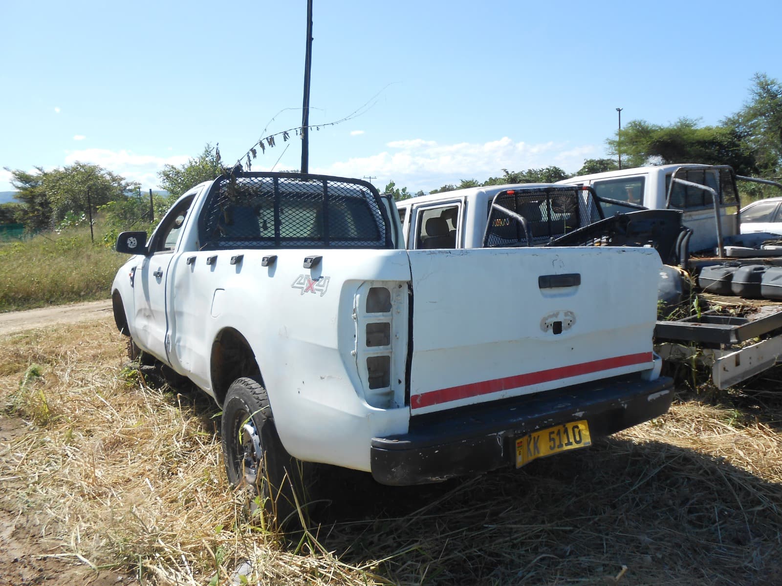 Pickup S/Cab 4x4 - 2012 — image 3