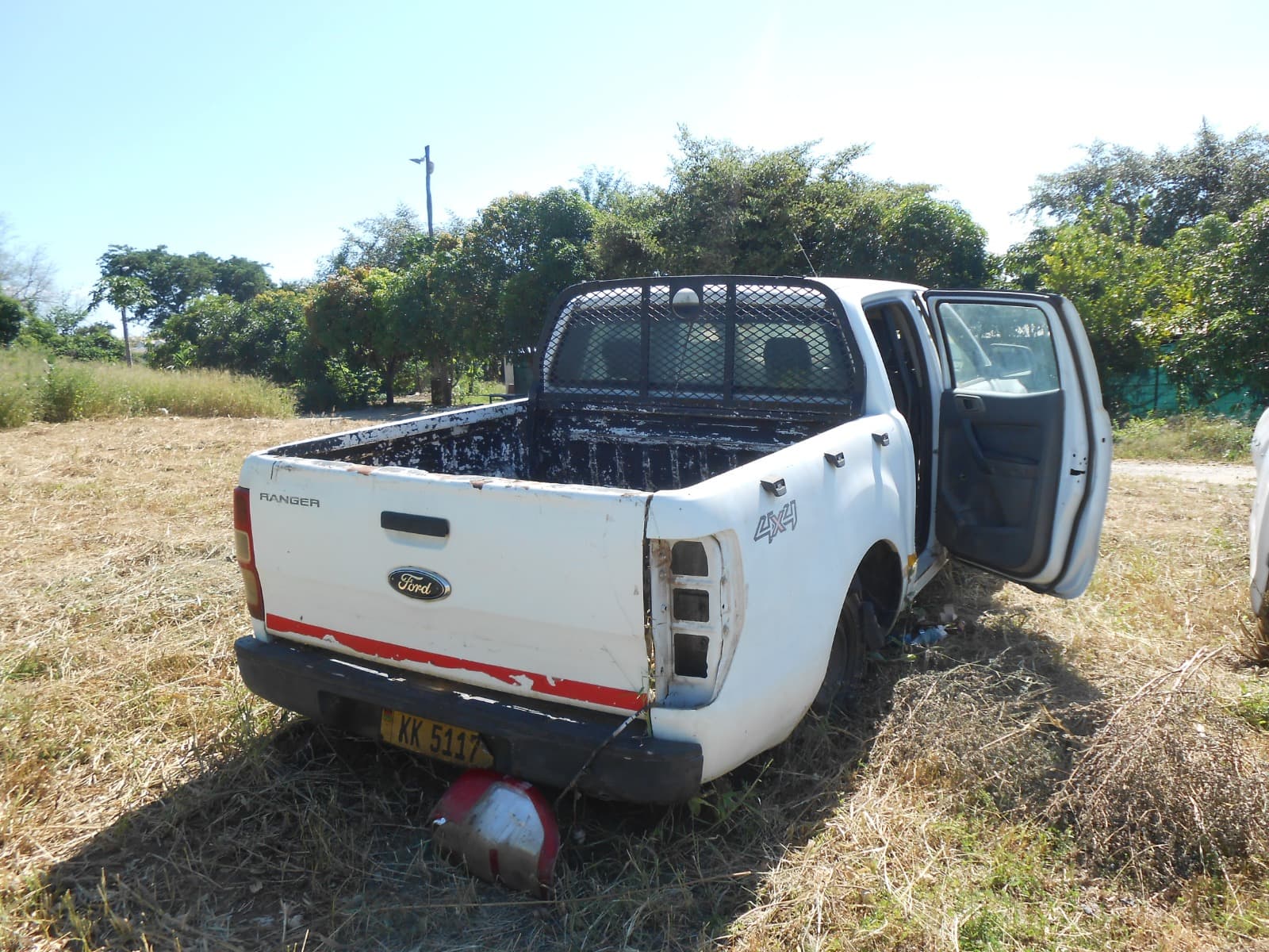 D/ Cab Pickup 4x4 - 2012 — imagem 4