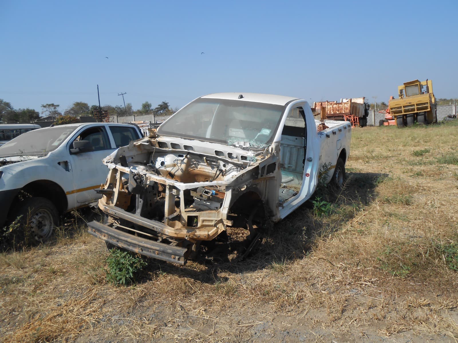 Pickup S/Cab 4x4 - 2013 — image 2