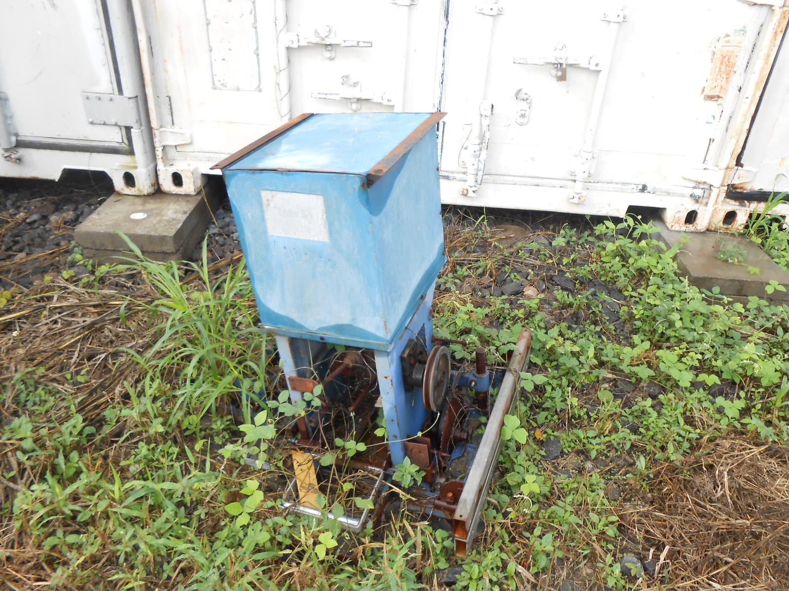 Blue Cutting Machine - N/A — image 3