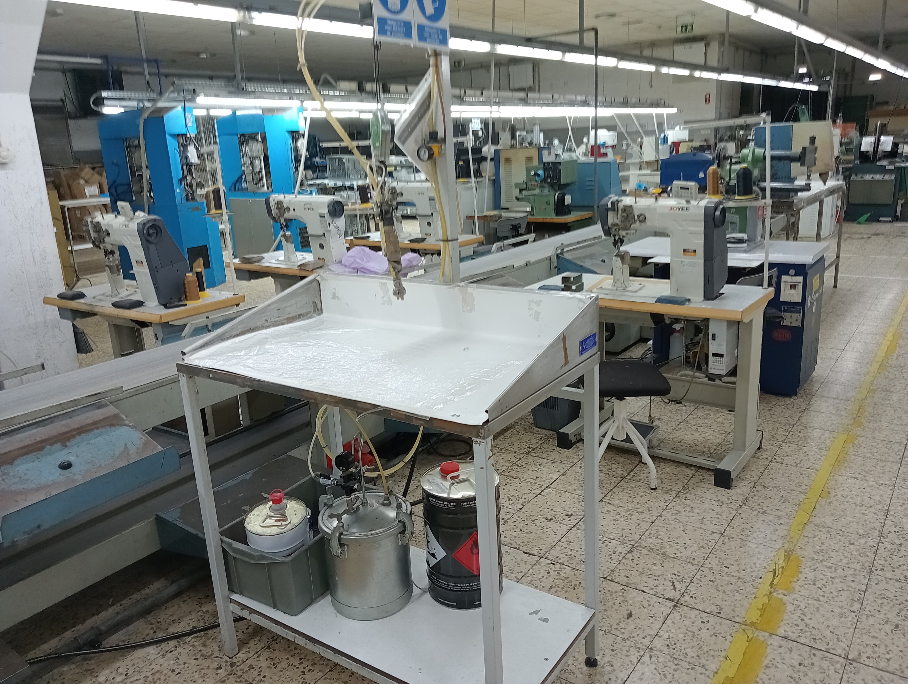 Máquinas de costura · Mesa de dar cola — imagen 10