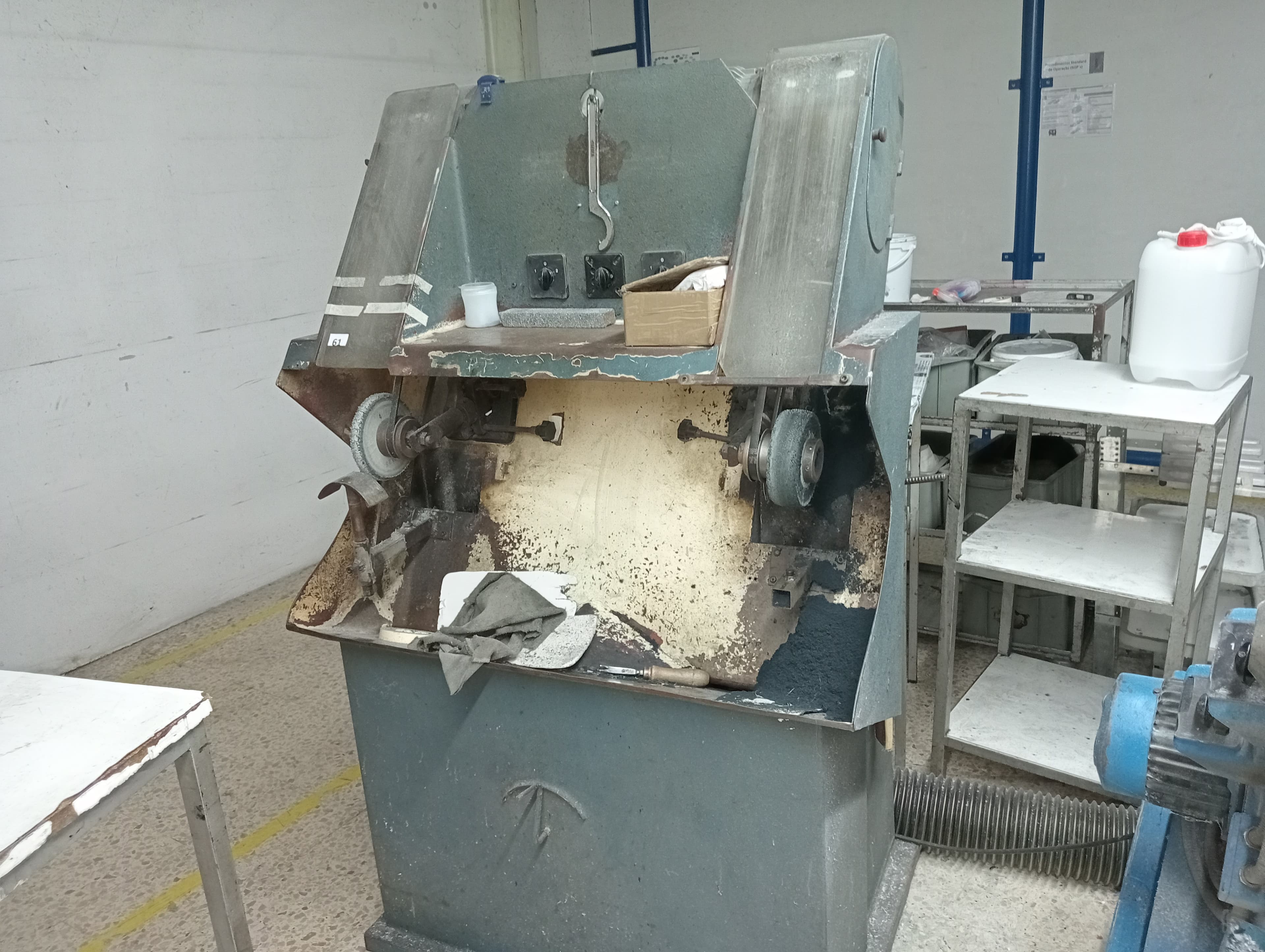 Máquina de polir · Sifione · Forno · Lixadeiras — imagen 2