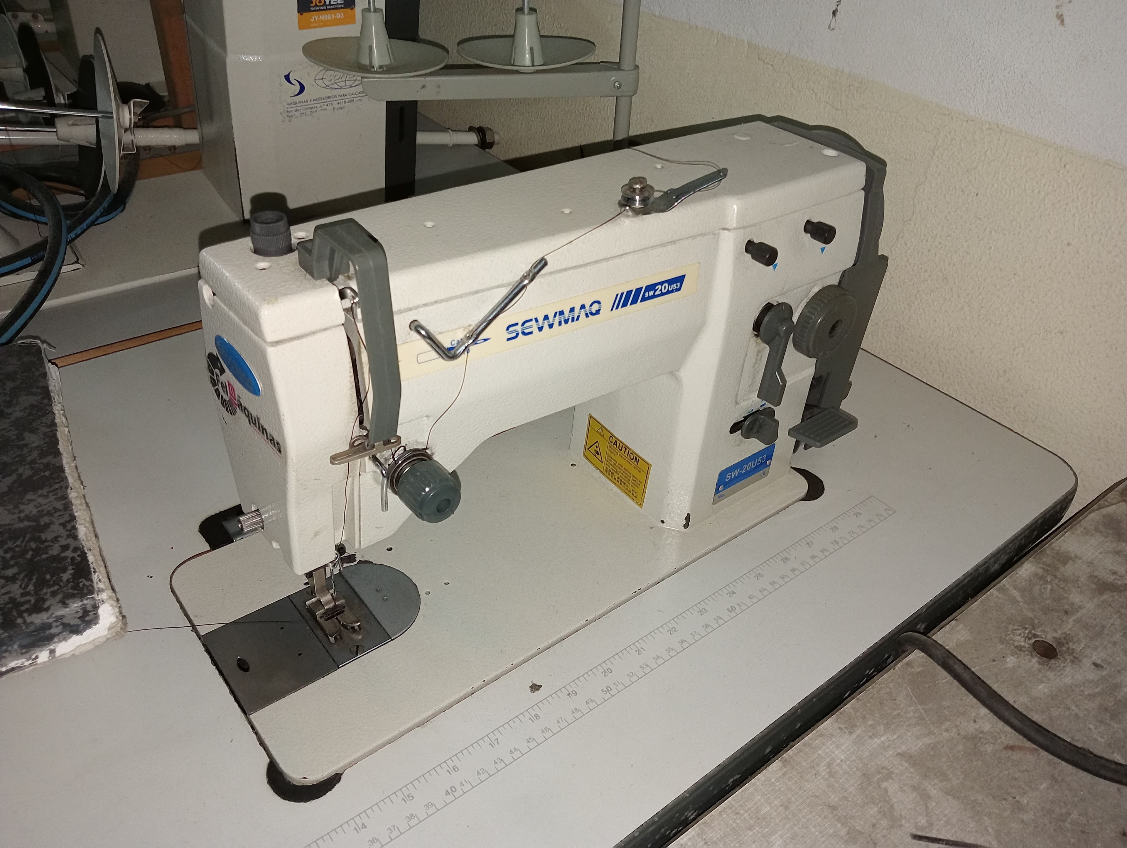 Sewing machines — image 30