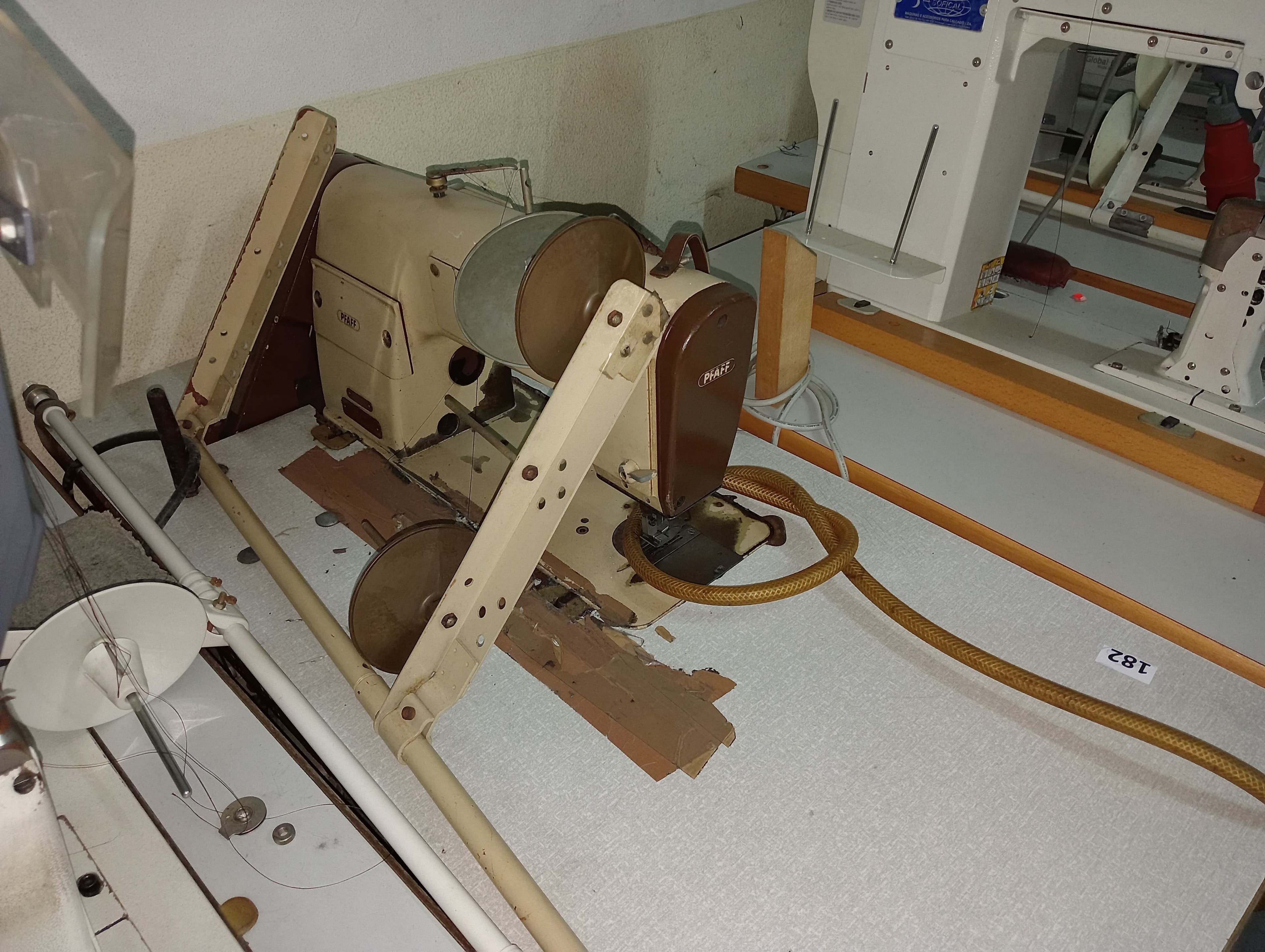 Sewing machines — image 15
