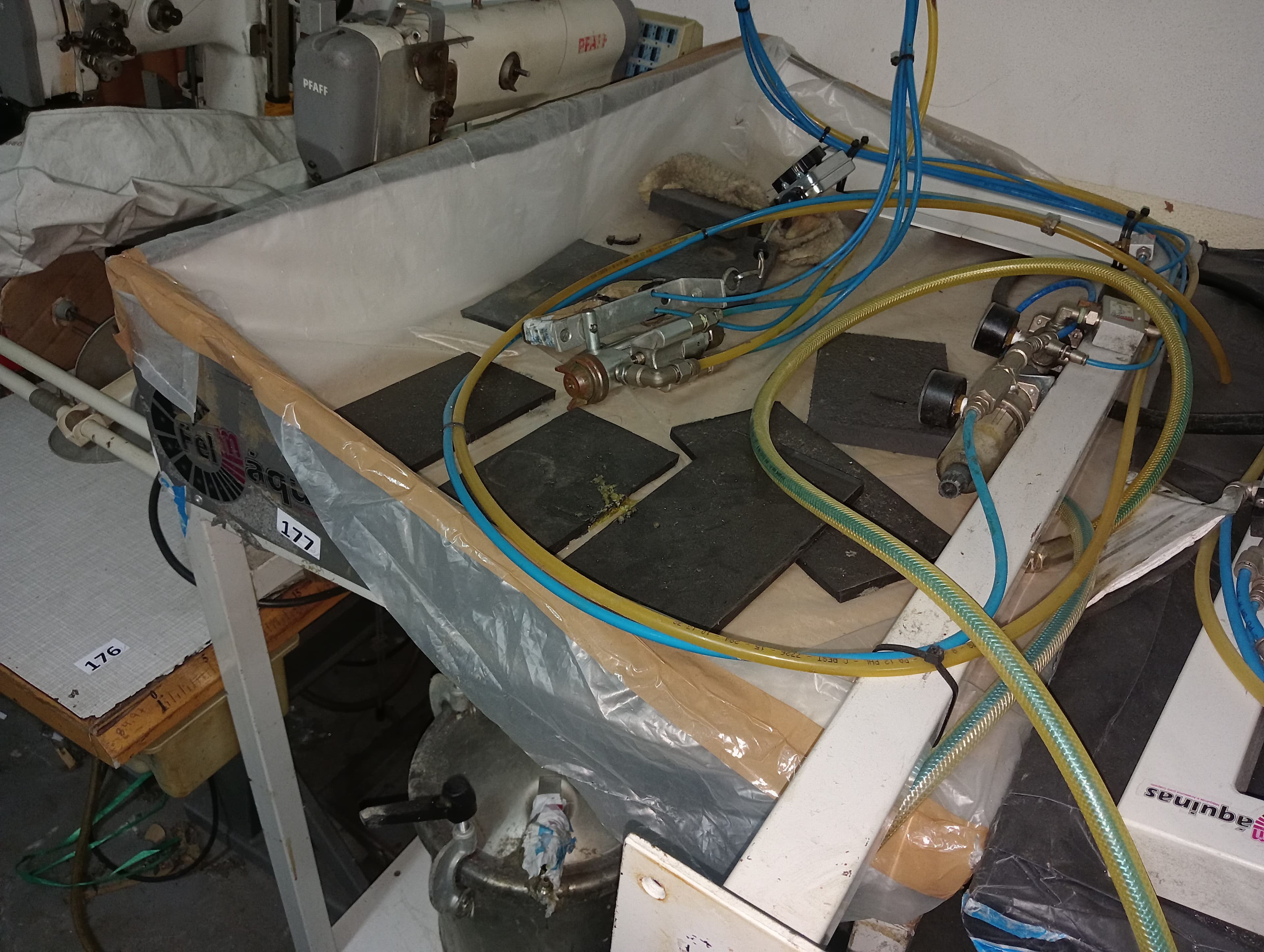Sewing machines — image 6
