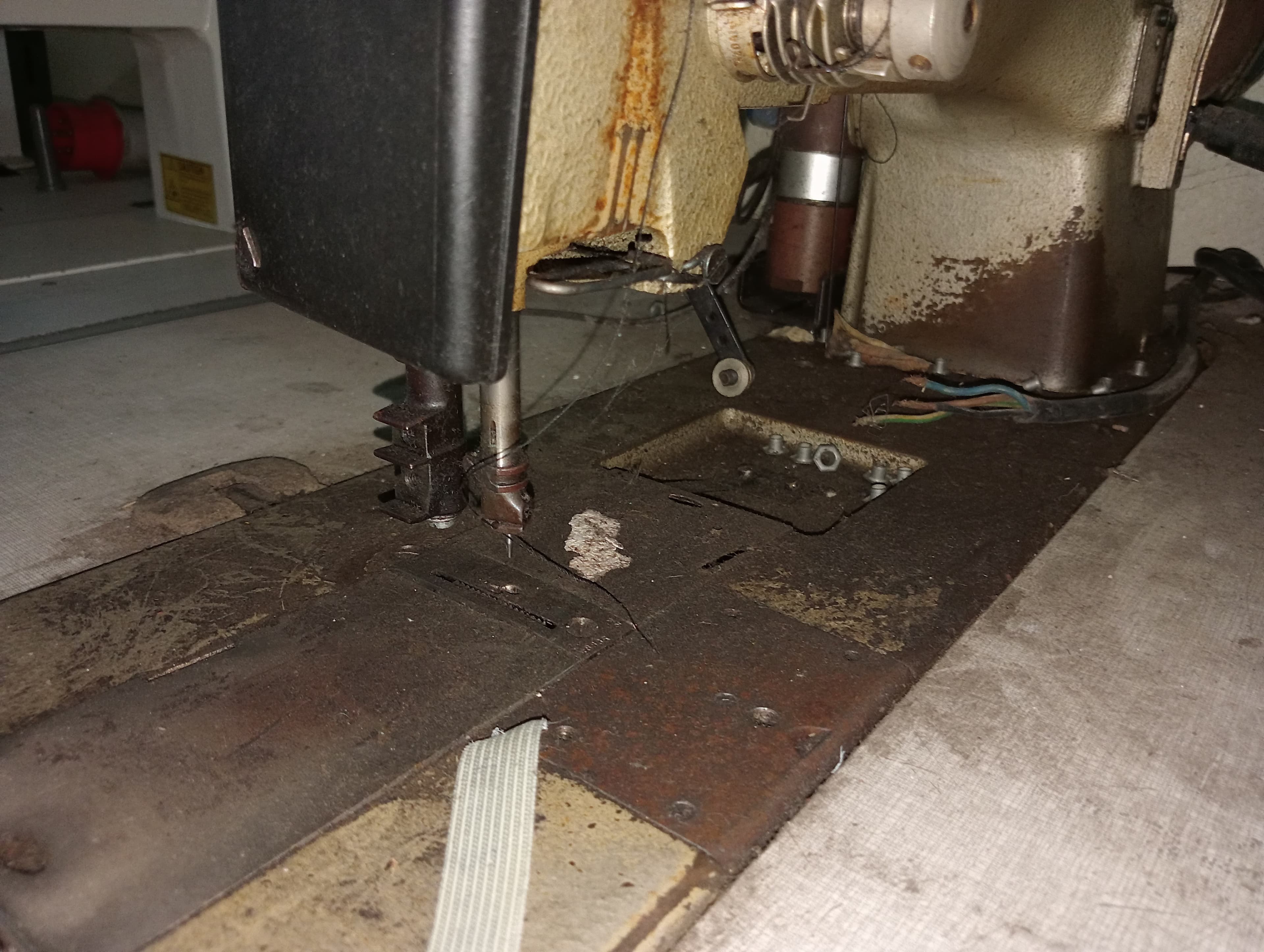 Sewing machines — image 34