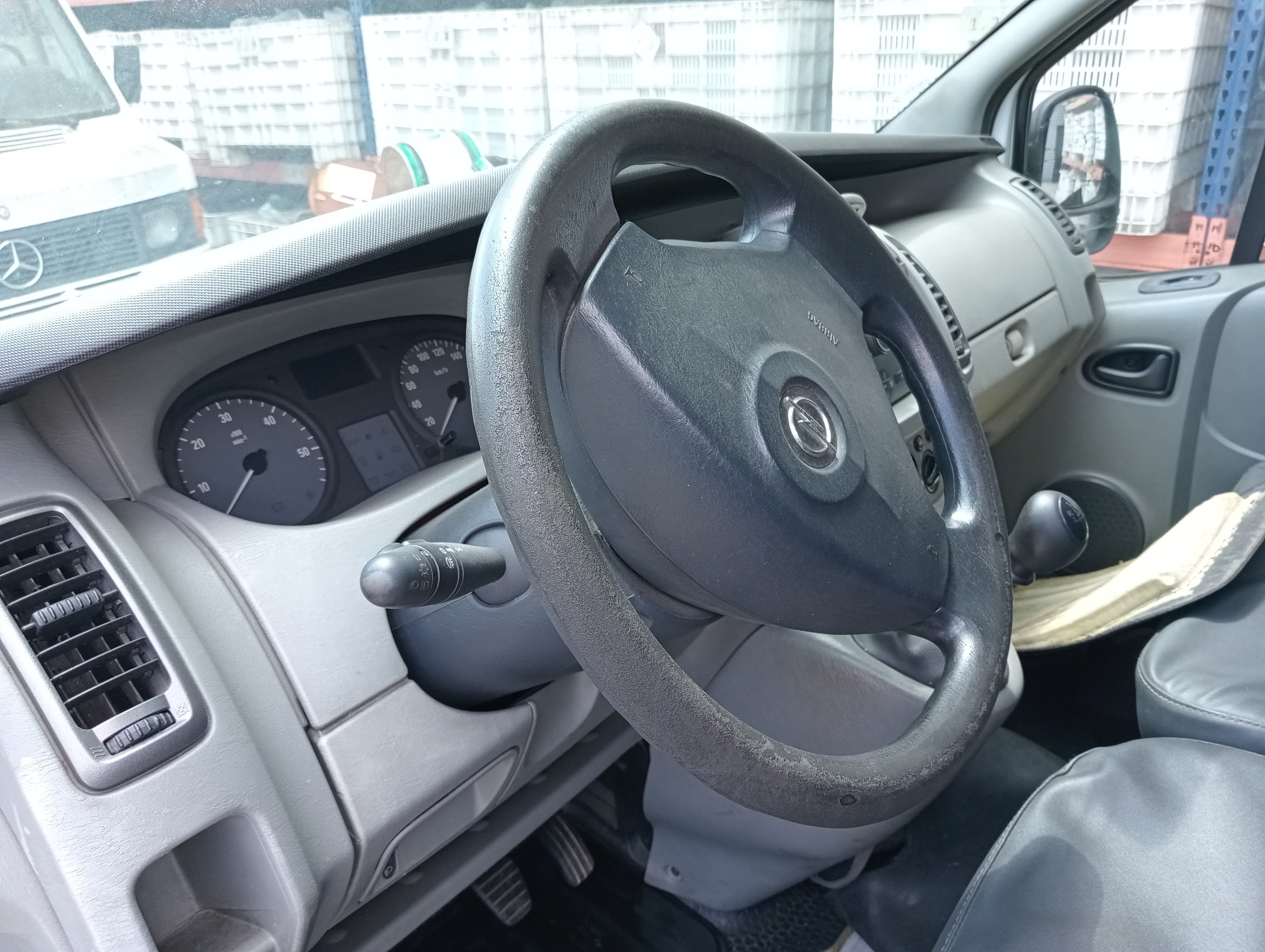 Opel Vivaro CDTi · Ano 2008 — image 7