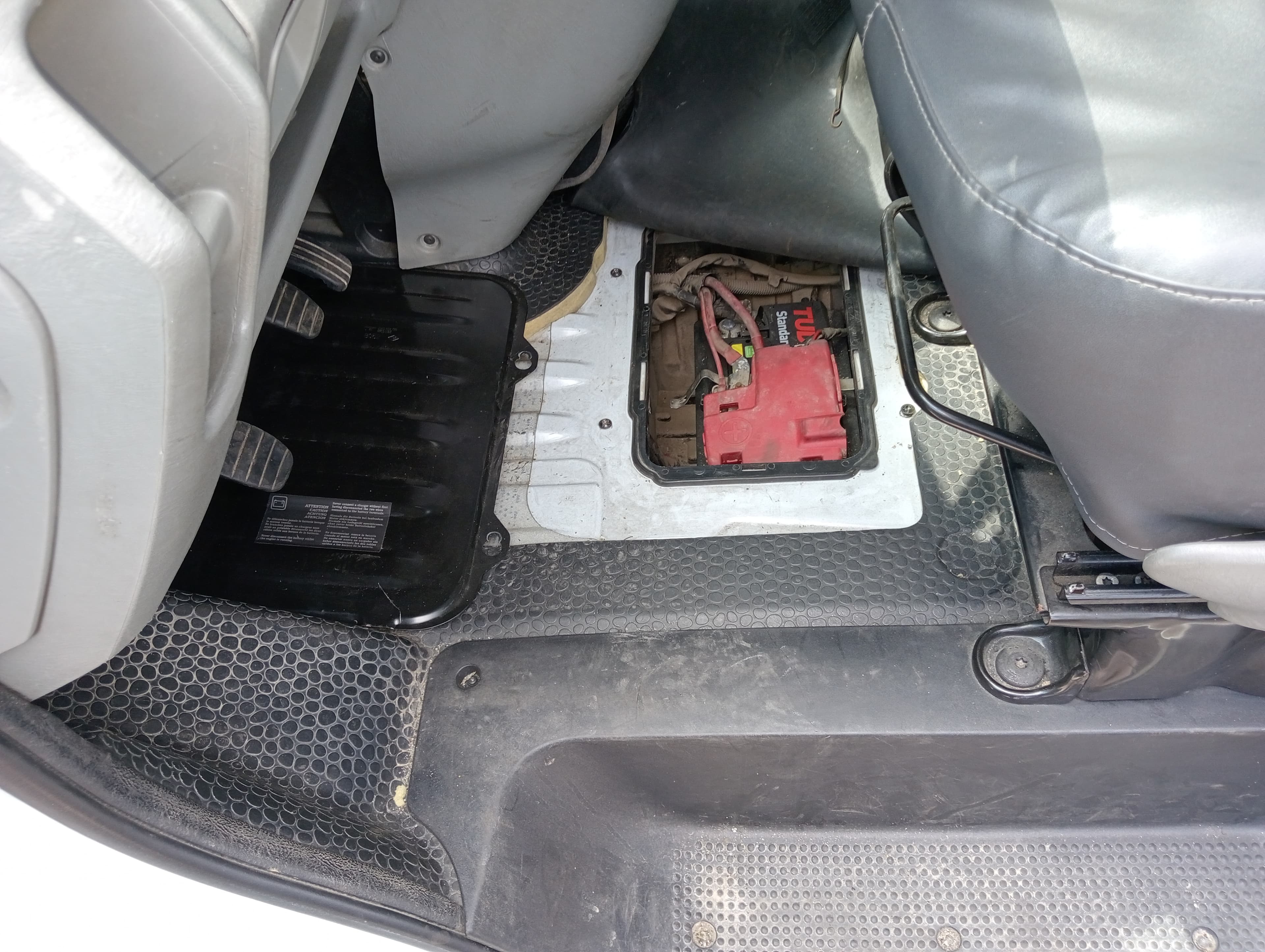 Opel Vivaro CDTi · Ano 2008 — image 10
