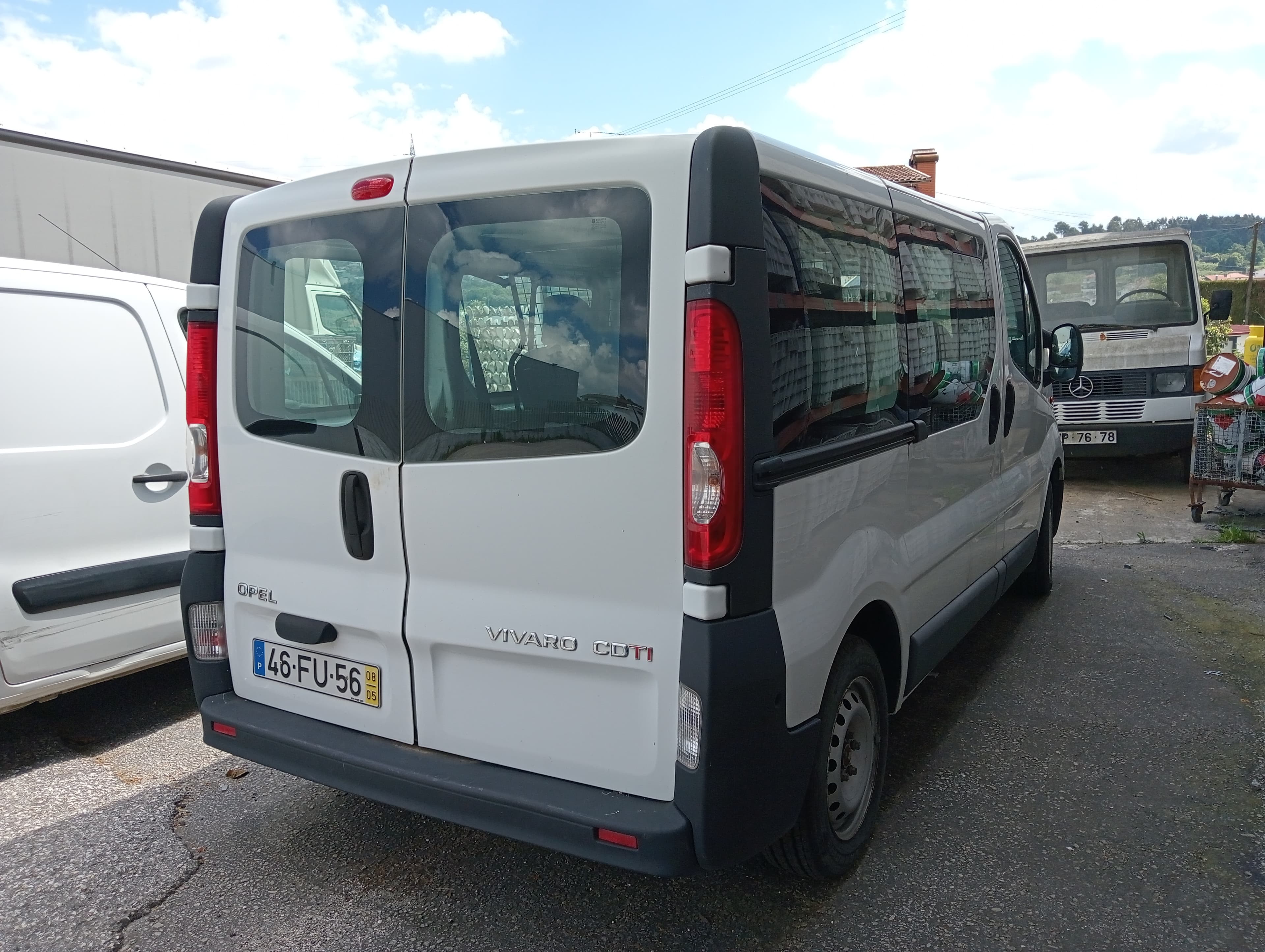 Opel Vivaro CDTi · Ano 2008 — image 3