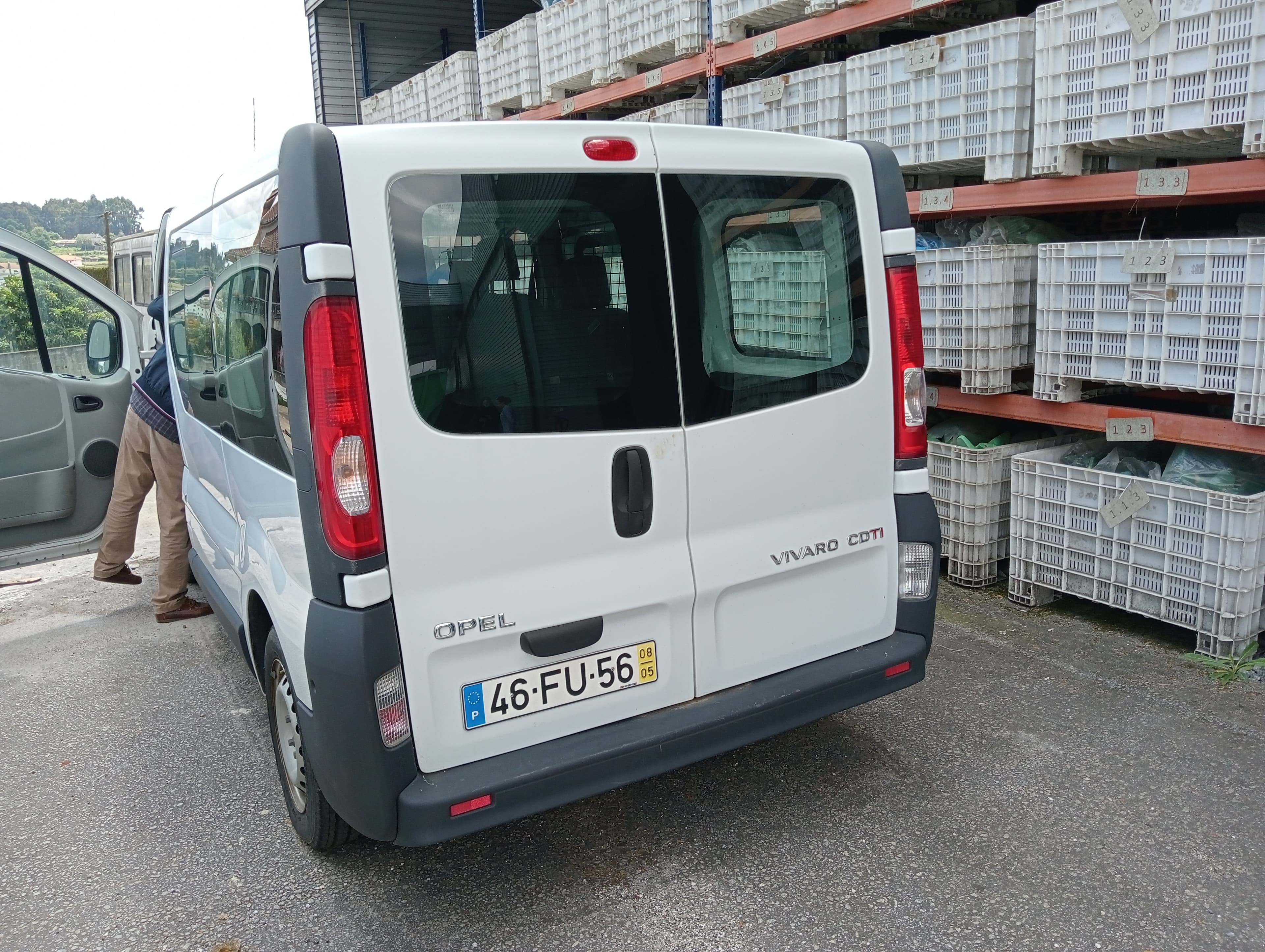 Opel Vivaro CDTi · Ano 2008 — image 4