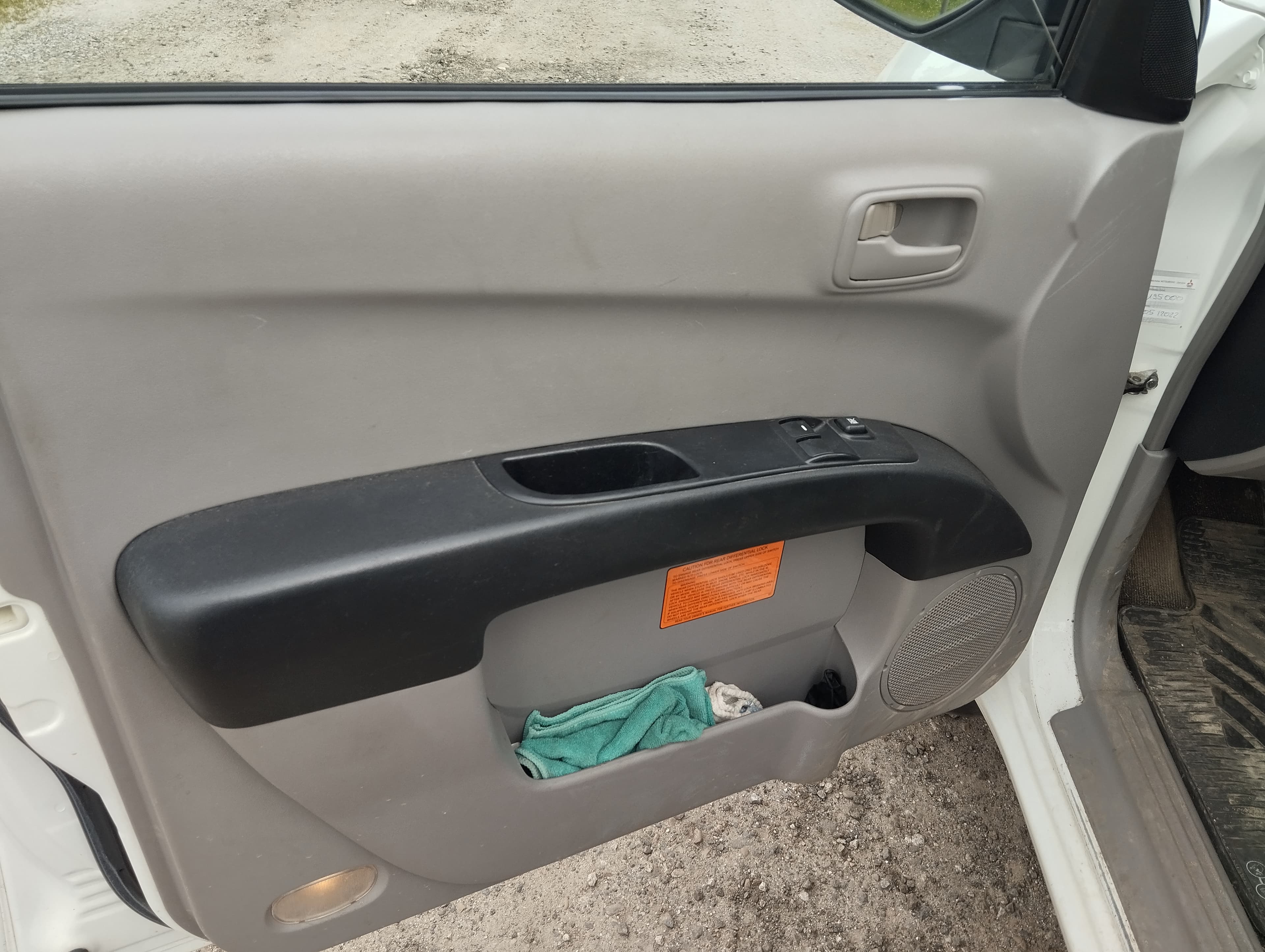 Mitsubishi L200 2.5 DI-D 4WD — imagen 8