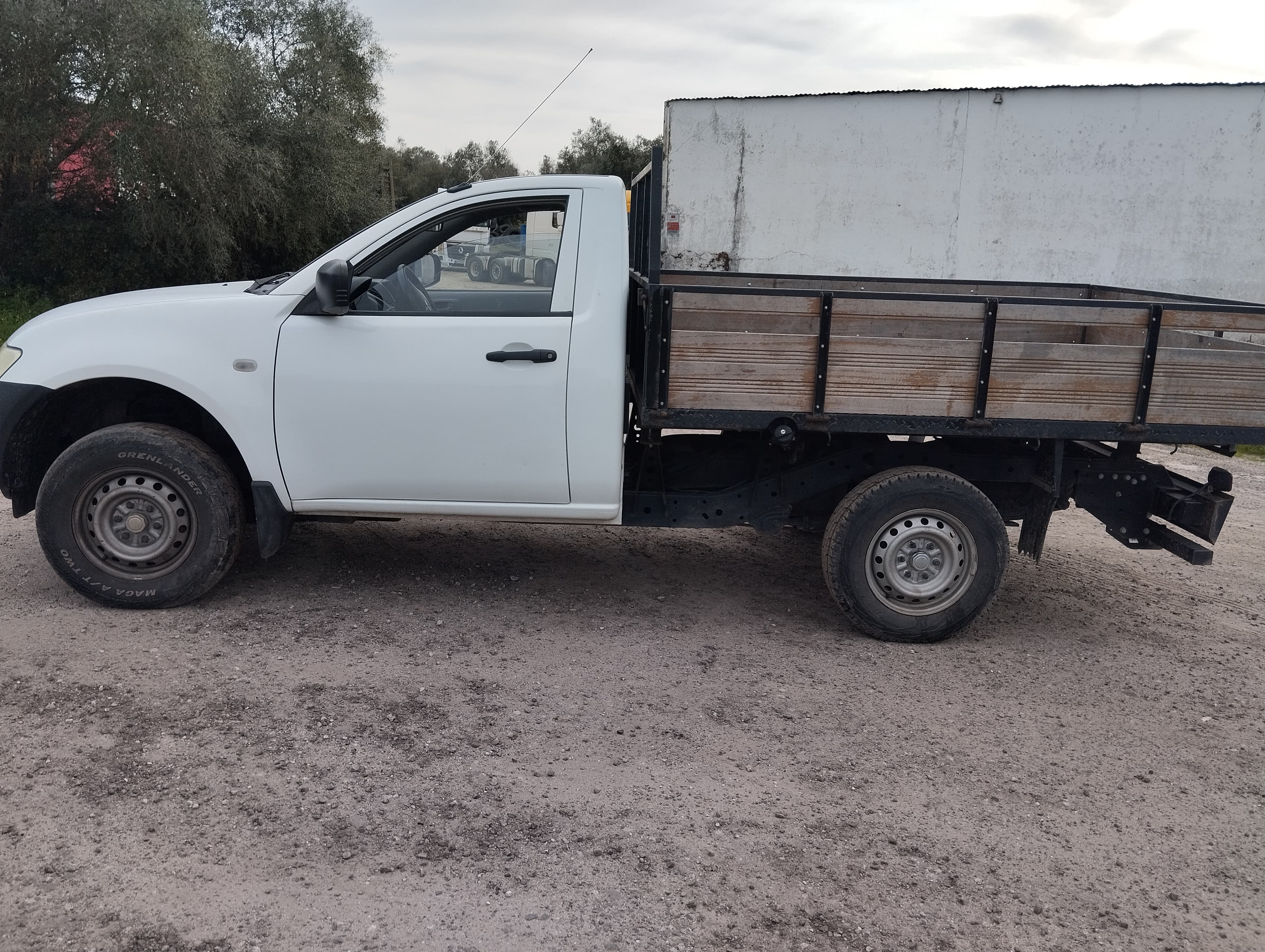 Mitsubishi L200 2.5 DI-D 4WD — imagen 6