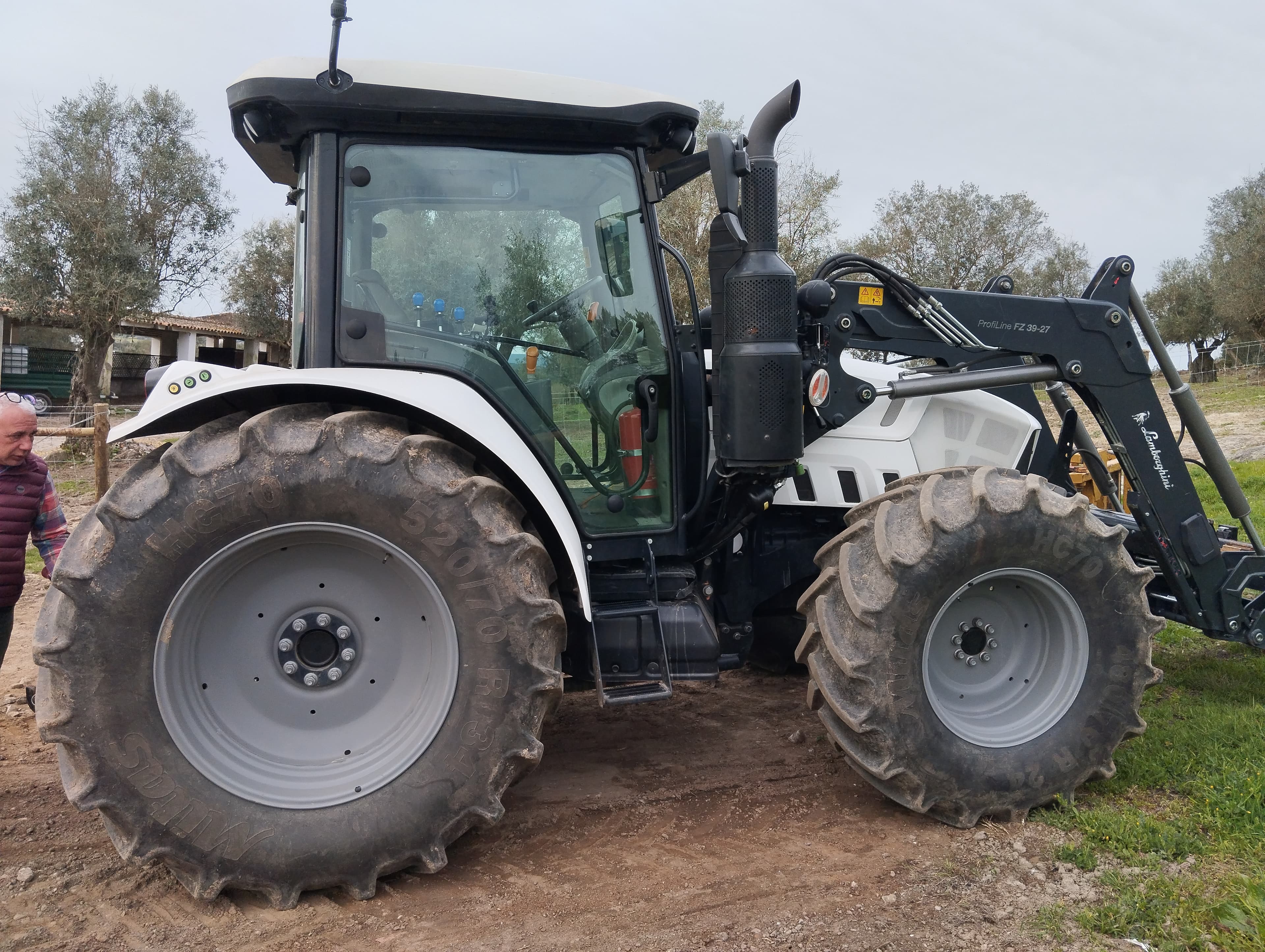 Trator agrícola — image 1