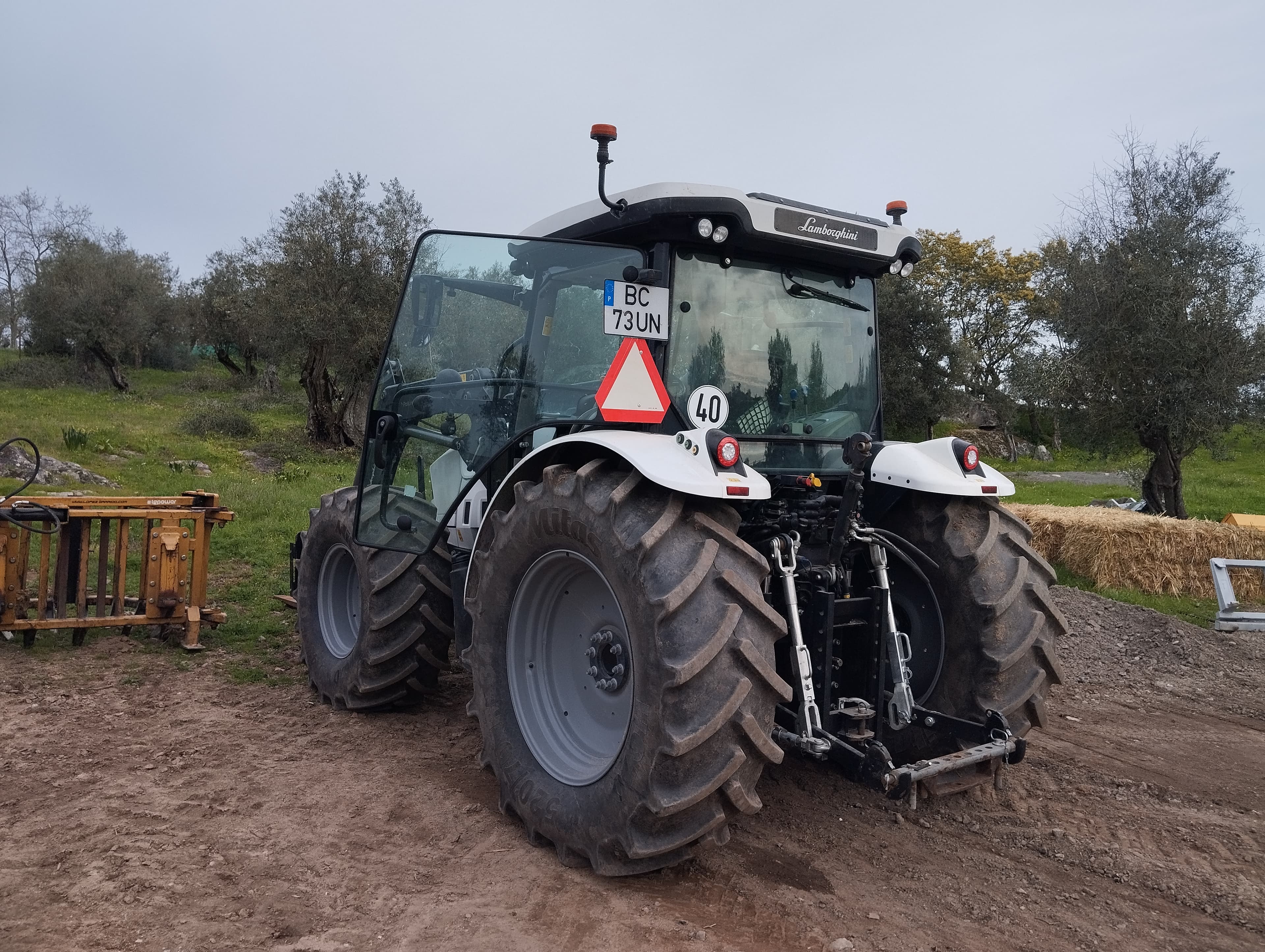 Trator agrícola — image 3