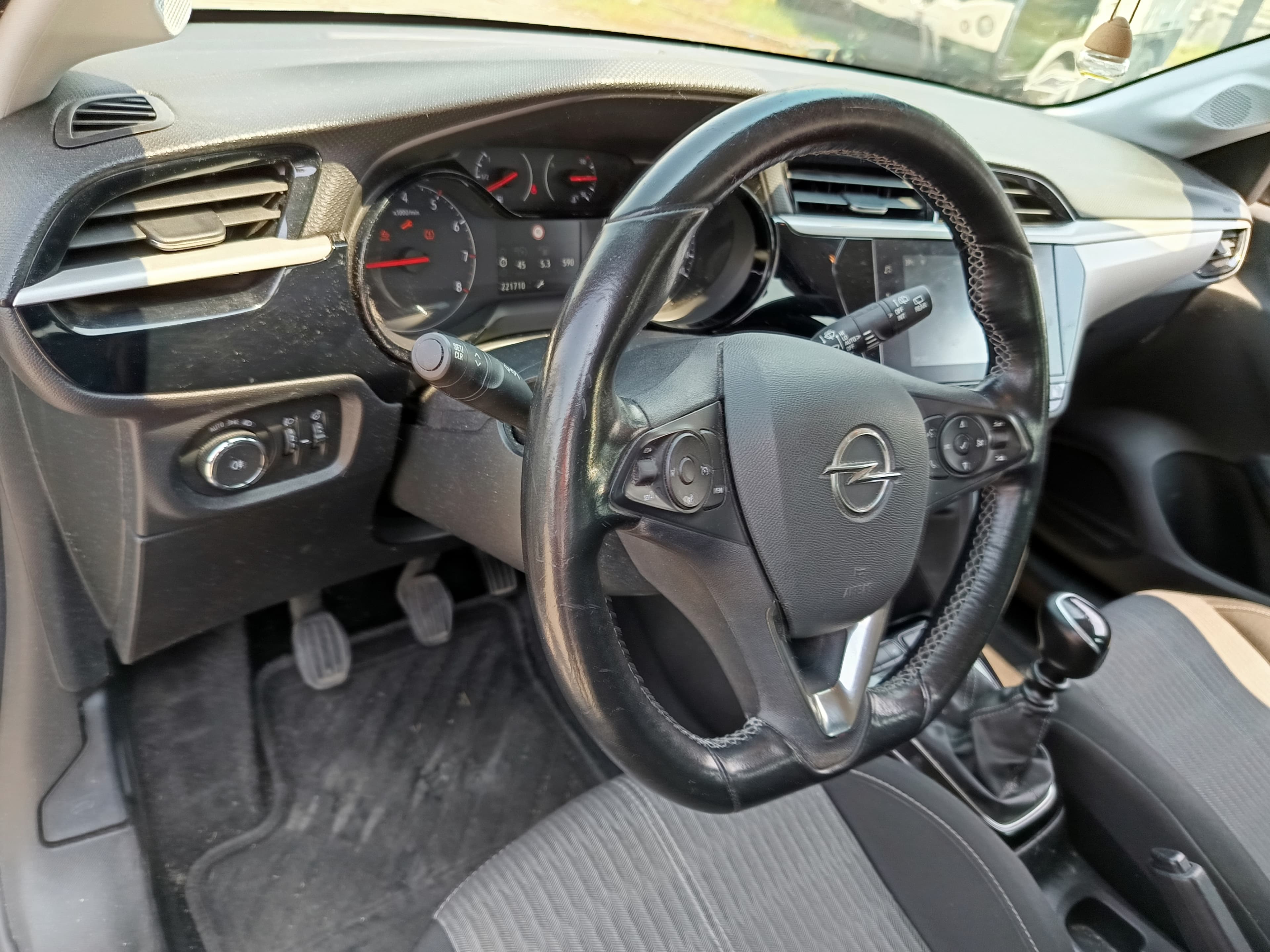 Opel Corsa · Año 2021 — imagen 18