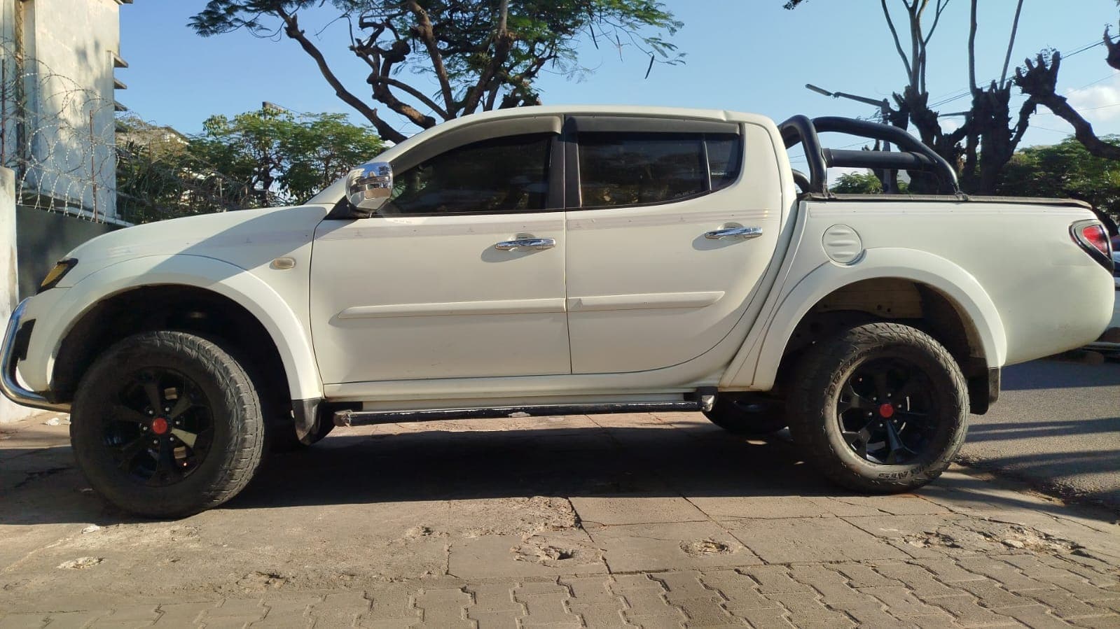 MITSUBISHI TRITON L200 2.5GLS-3,00m - 2011 — image 22