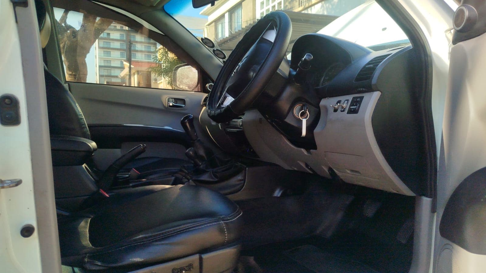MITSUBISHI TRITON L200 2.5GLS-3,00m - 2011 — image 3