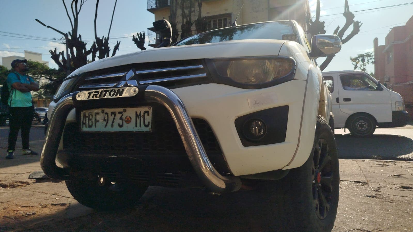 MITSUBISHI TRITON L200 2.5GLS-3,00m - 2011 — image 2