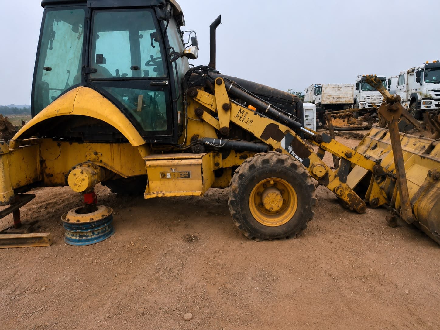 Retroescavadora Caterpillar 428E — imagen 3