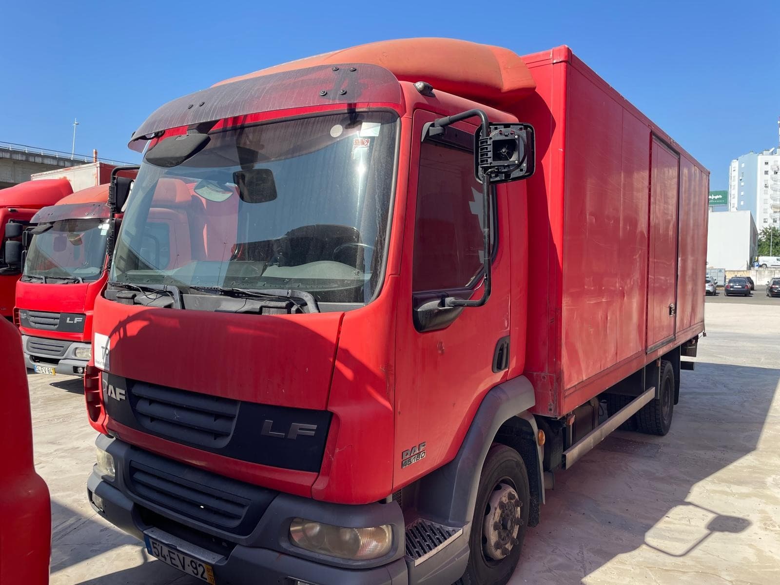 DAF LF 45.180 · Ano 2007 — imagem 1